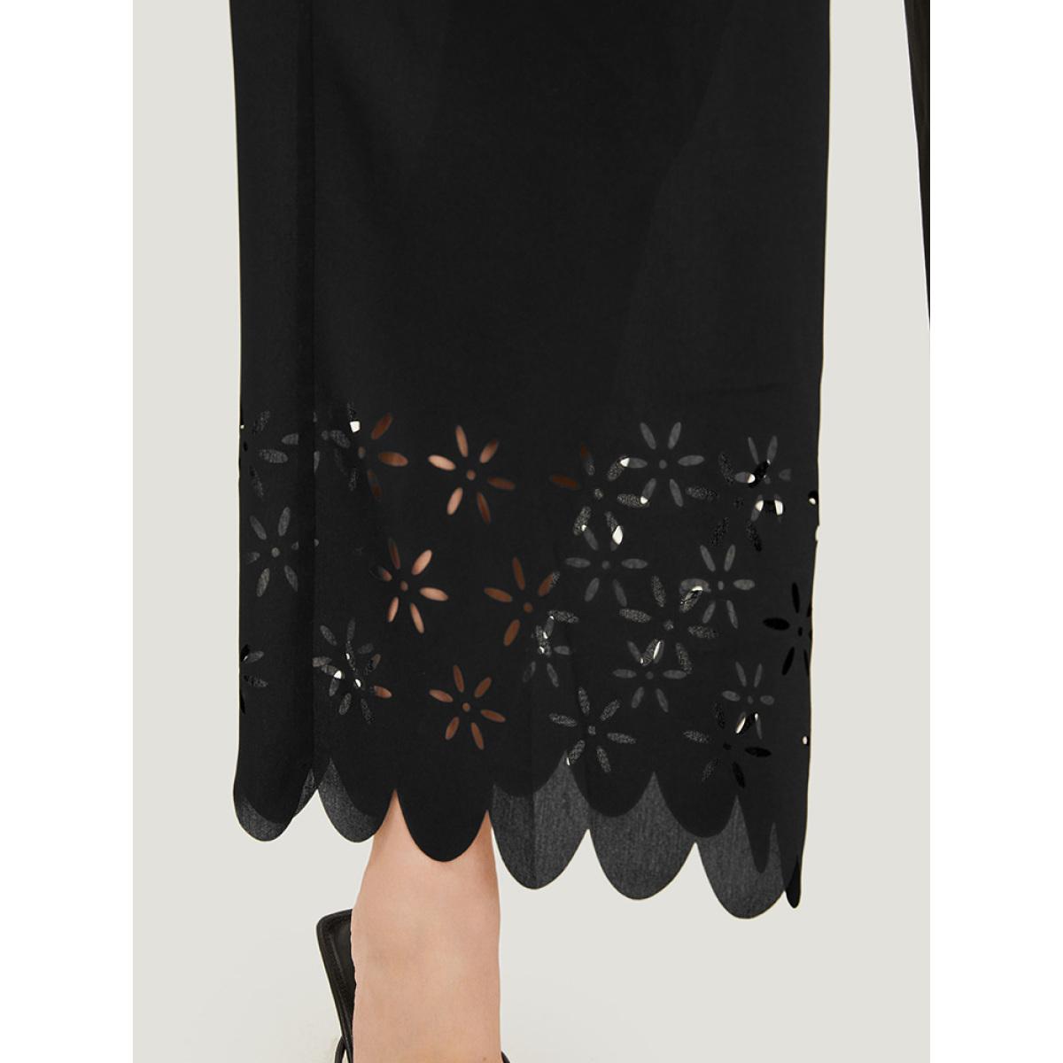 Plus Size Plain Pocket Laser Cut Pants Women Black Elegant Straight Leg High Rise Dailywear Pants BloomChic 12/L Product Image