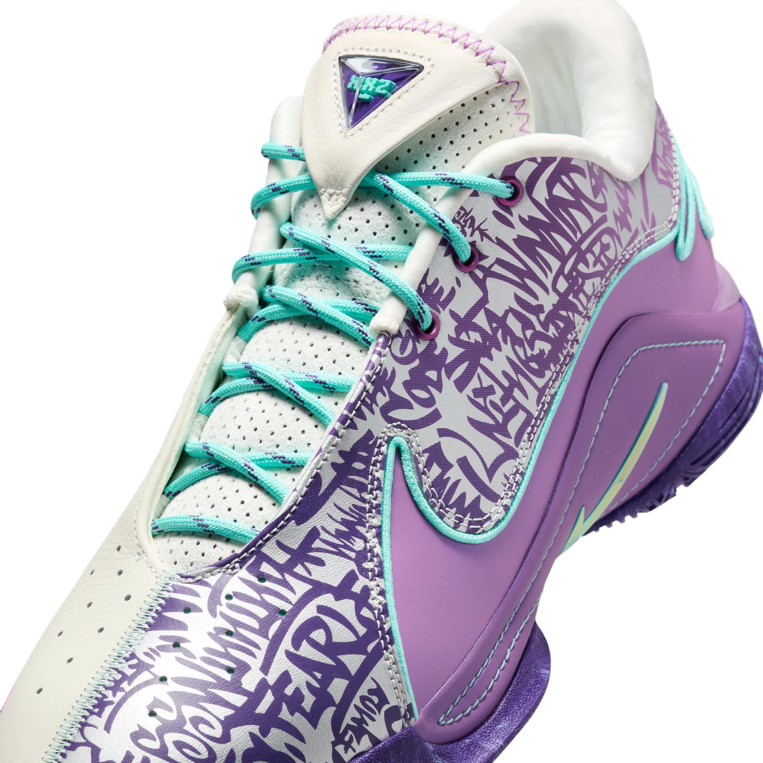 Nike Men's LeBron XXII âMogulâ Basketball Shoes Product Image
