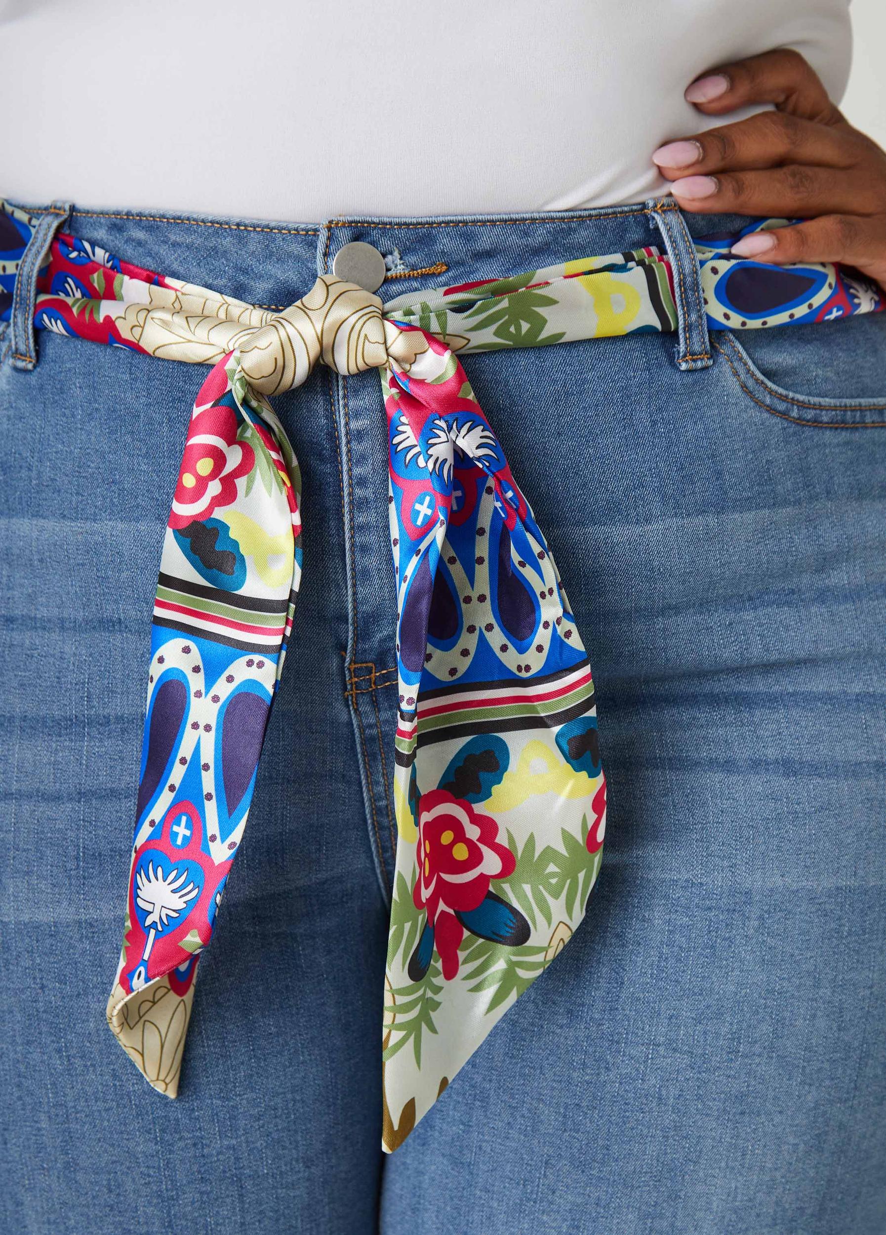 Scarf Belt Stretch Denim Capris Product Image