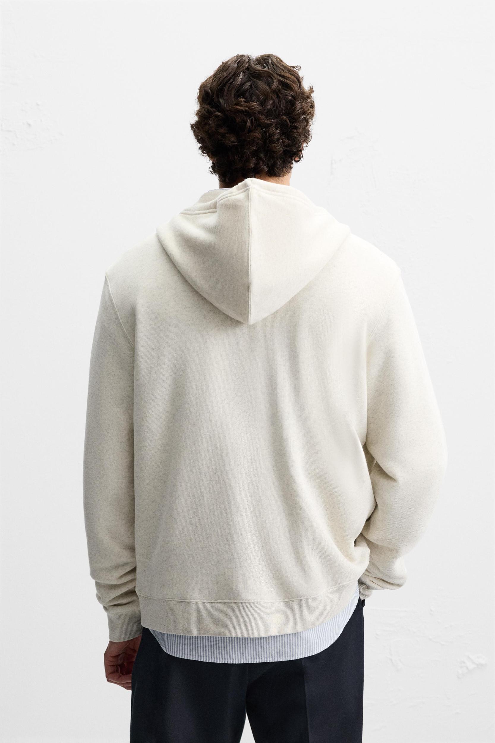 HOODED SWEATSHIRT WITH ZIP Product Image