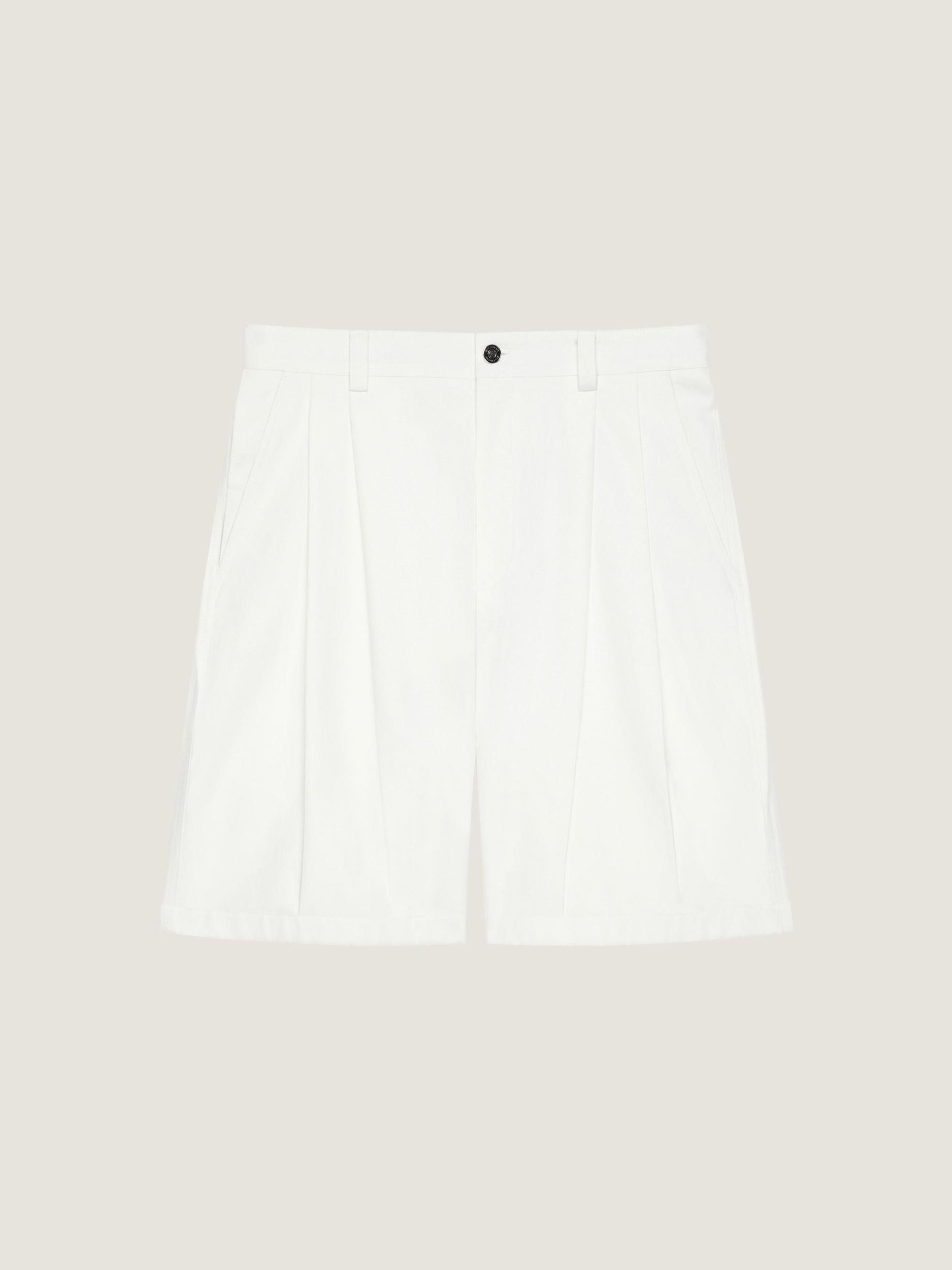 Two-pleat bermuda shorts in cotton Product Image