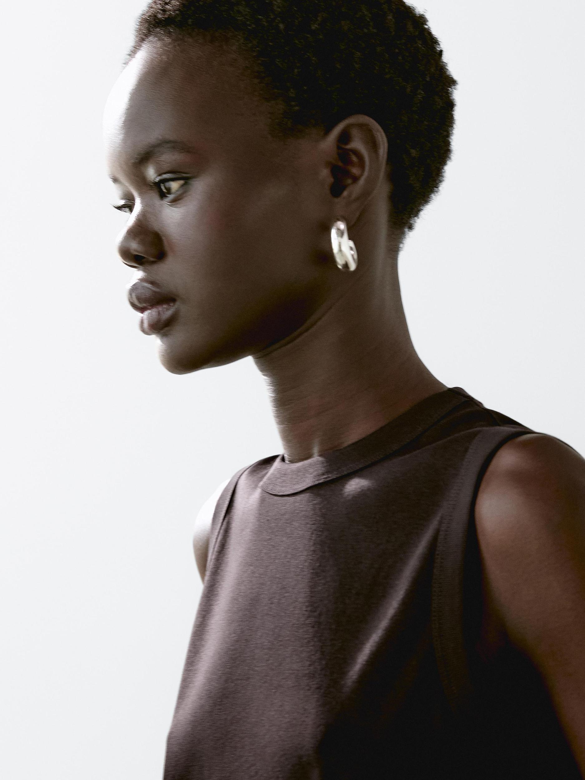 Sleeveless 100% cotton T-shirt Product Image