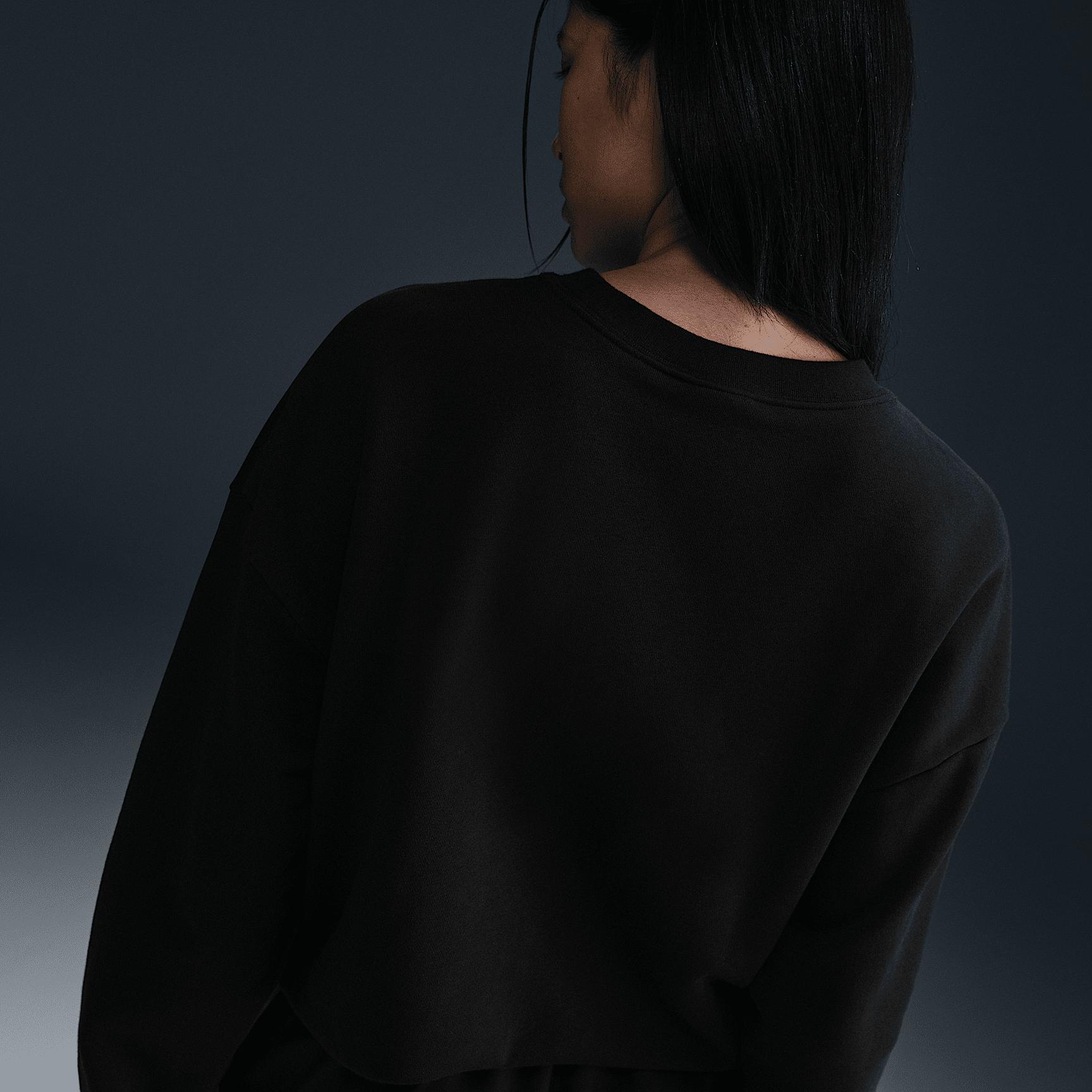 Womens Nike Sportswear Club Fleece Loose Crew-Neck Sweatshirt | HV2326-010 Product Image