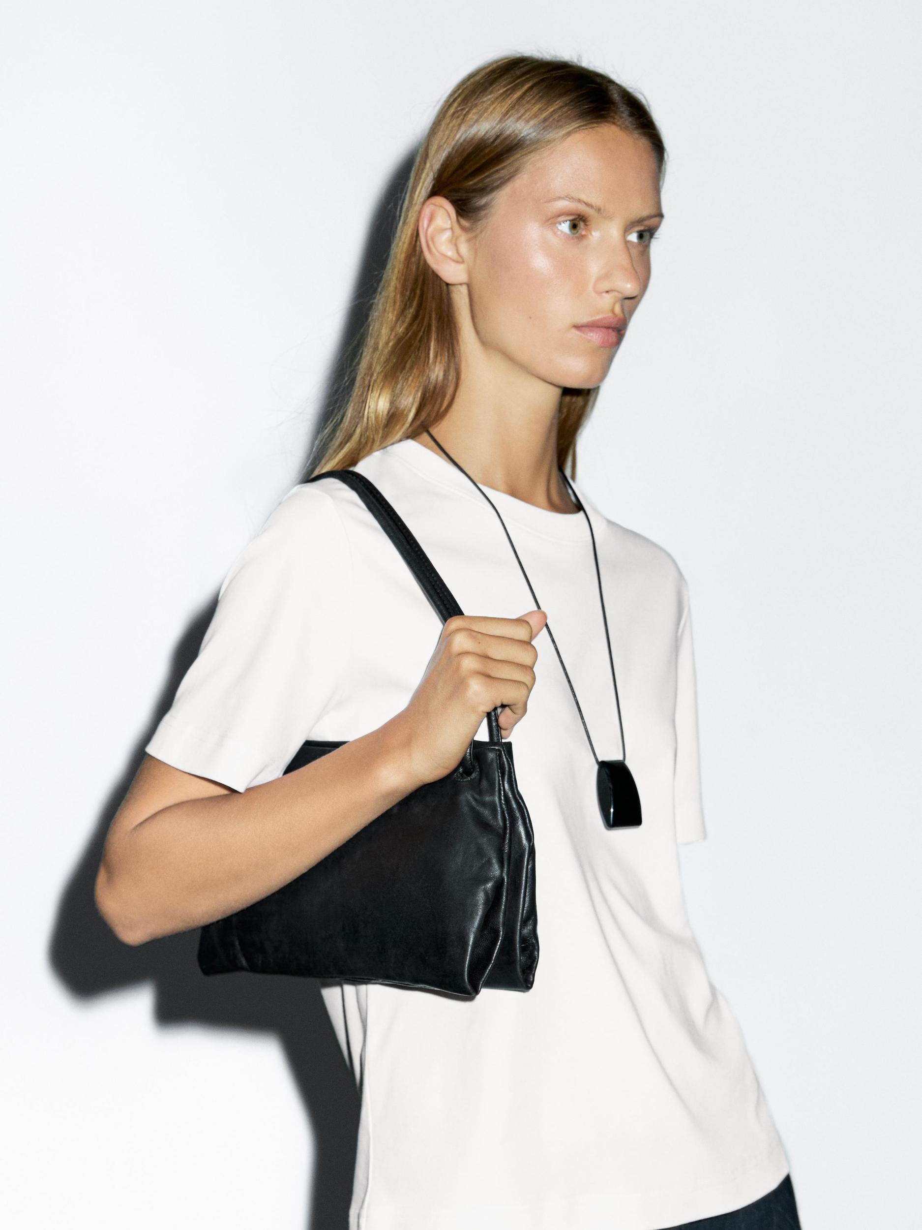 100% cotton interlock crew neck T-shirt Product Image