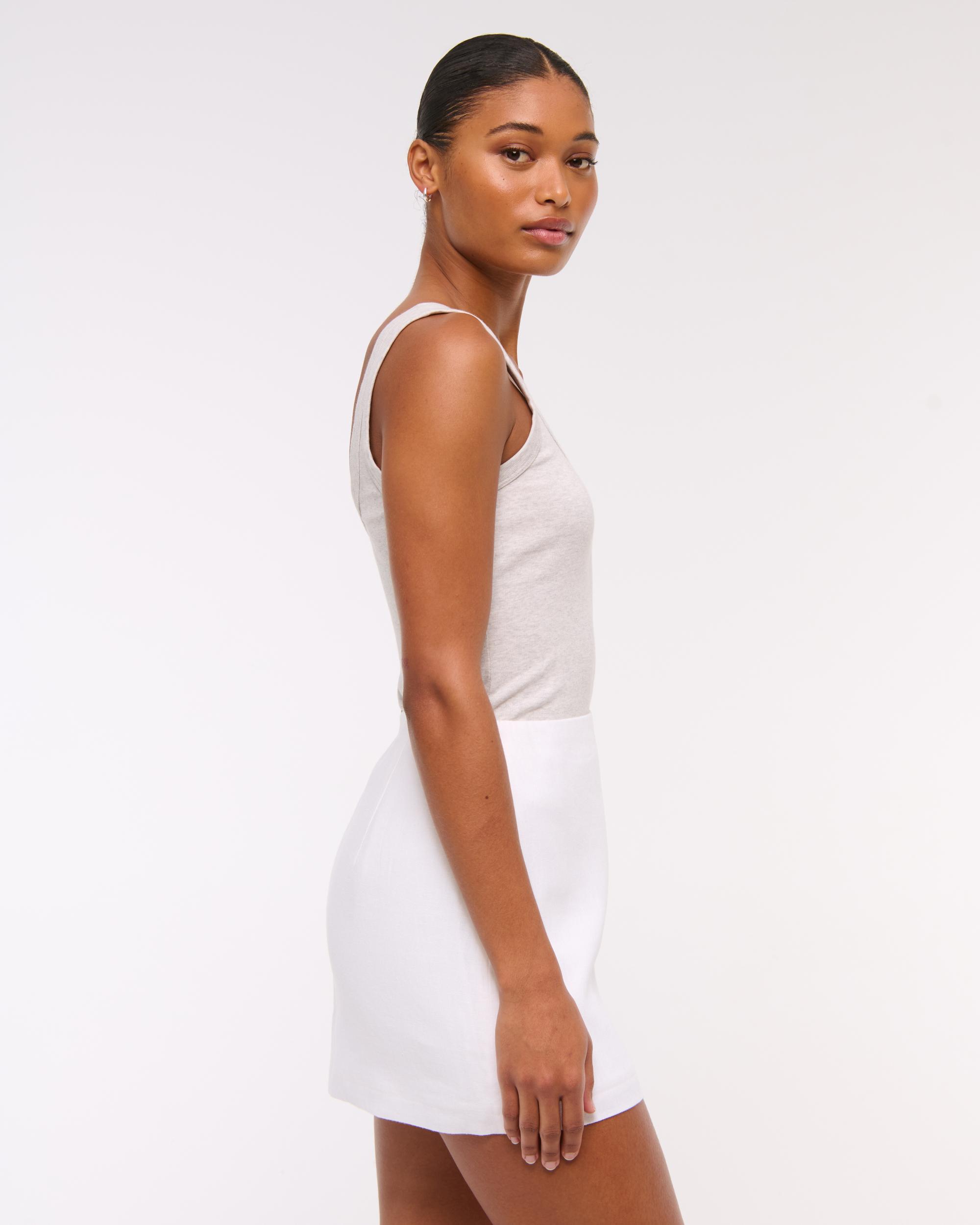 The A&F Scarlett Curve Love Linen-Blend Mini Skort Product Image