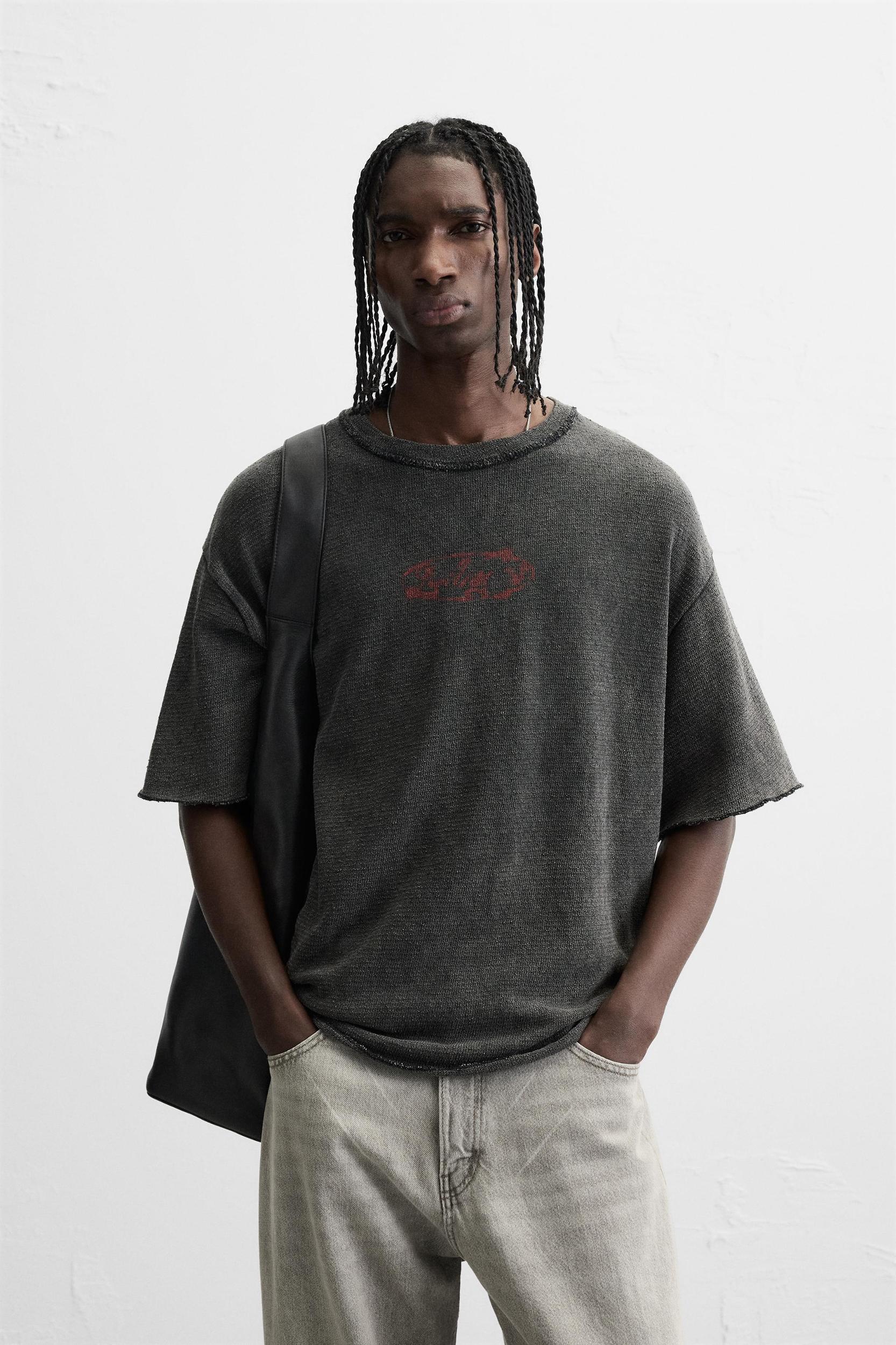 WASHED KNIT PRINT T-SHIRT Product Image