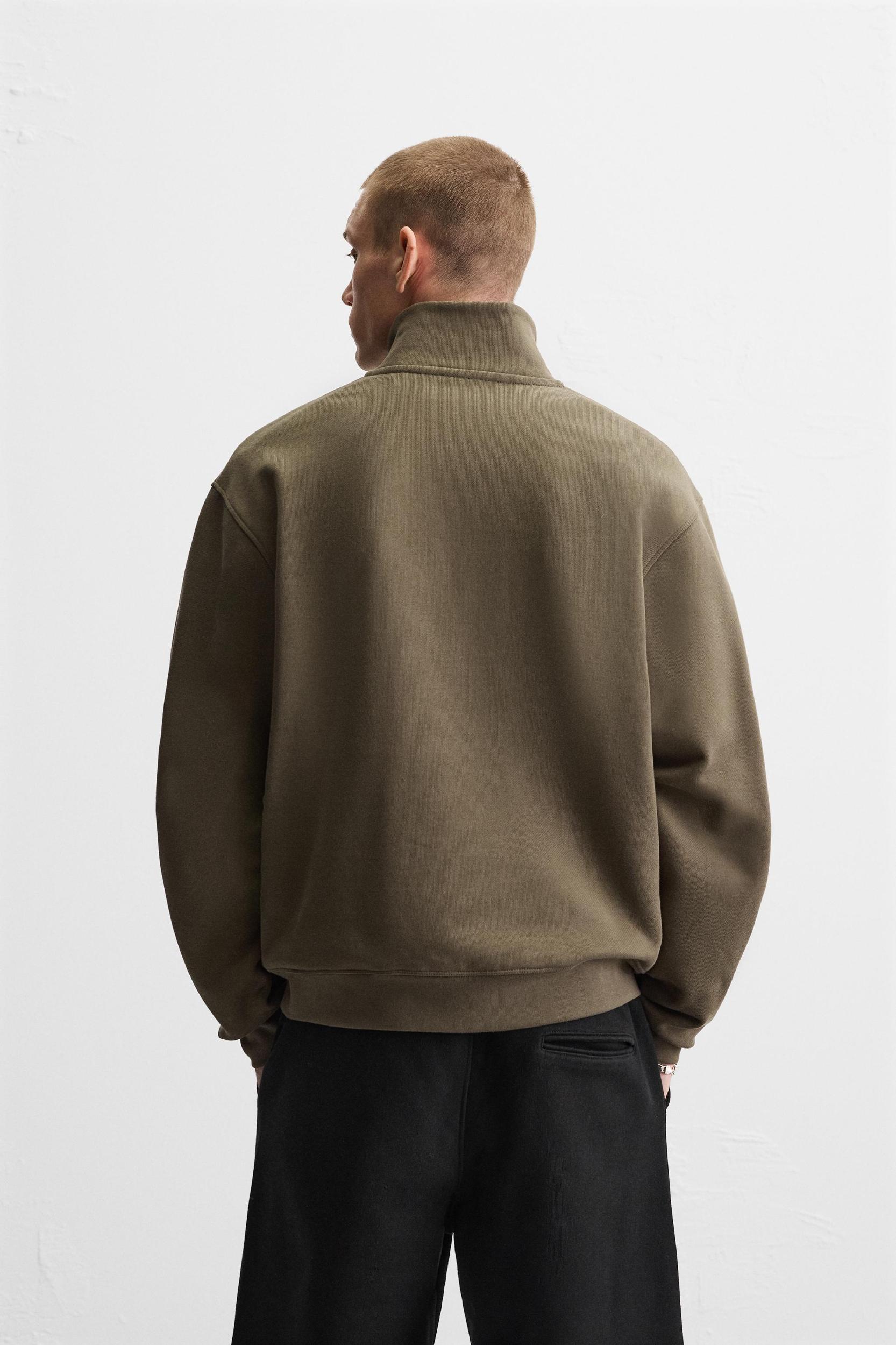 ZIPPERED COLLAR HEAVY WEIGHT SWEATSHIRT Product Image