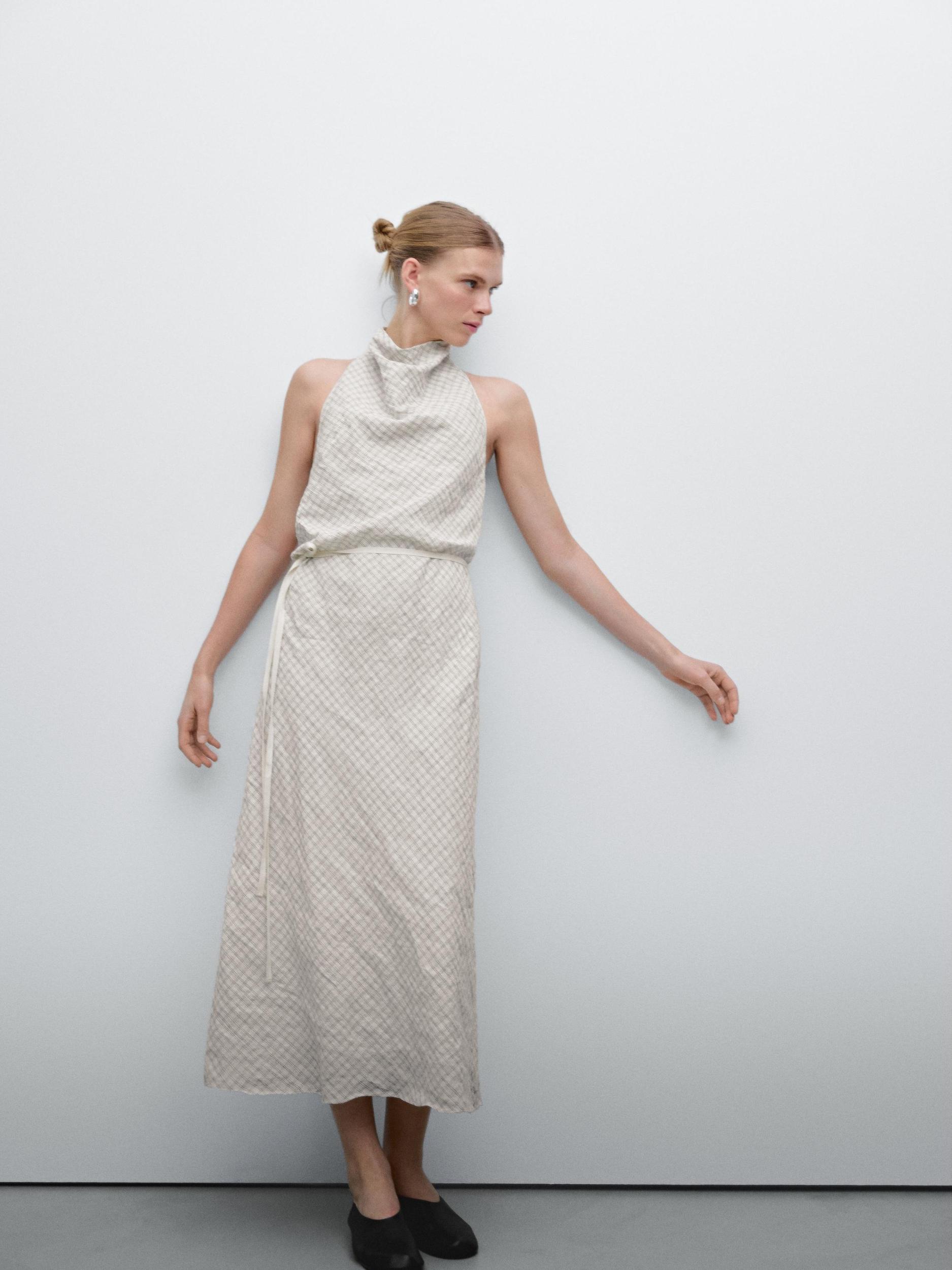 Halter midi dress with low-cut back Product Image