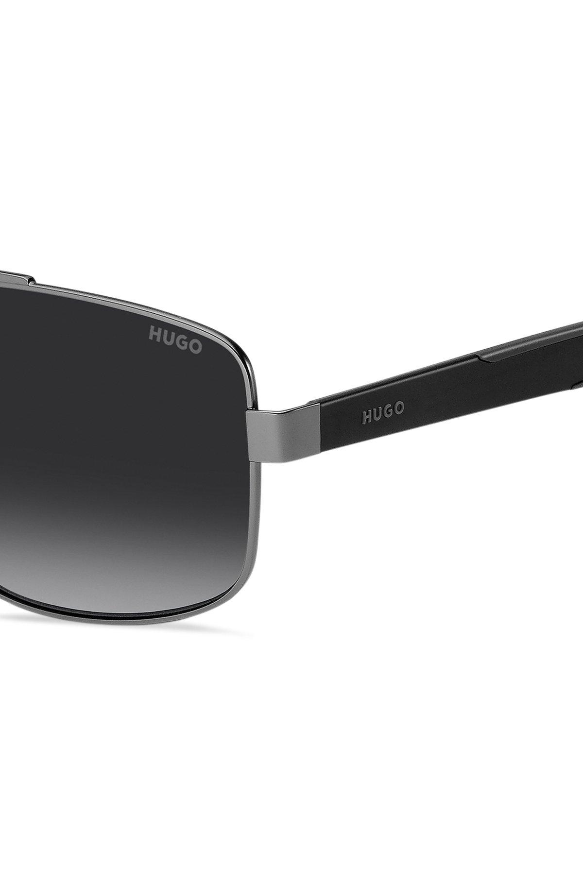 HUGO - Double-bridge sunglasses in gray and black Product Image