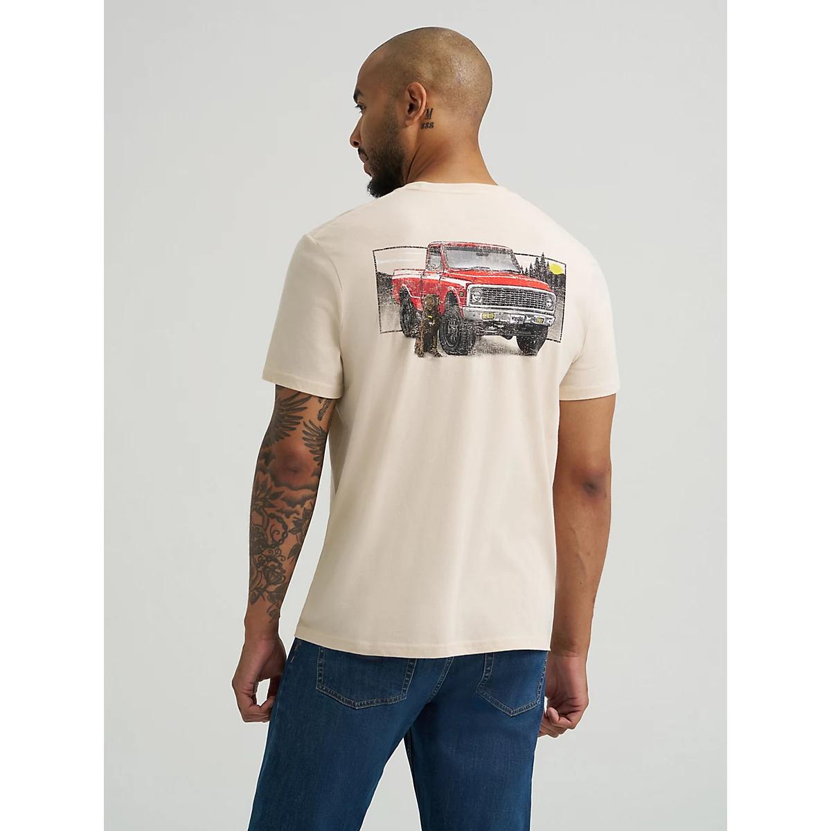 Men's Racing Horse Graphic T-Shirt in Jet Product Image