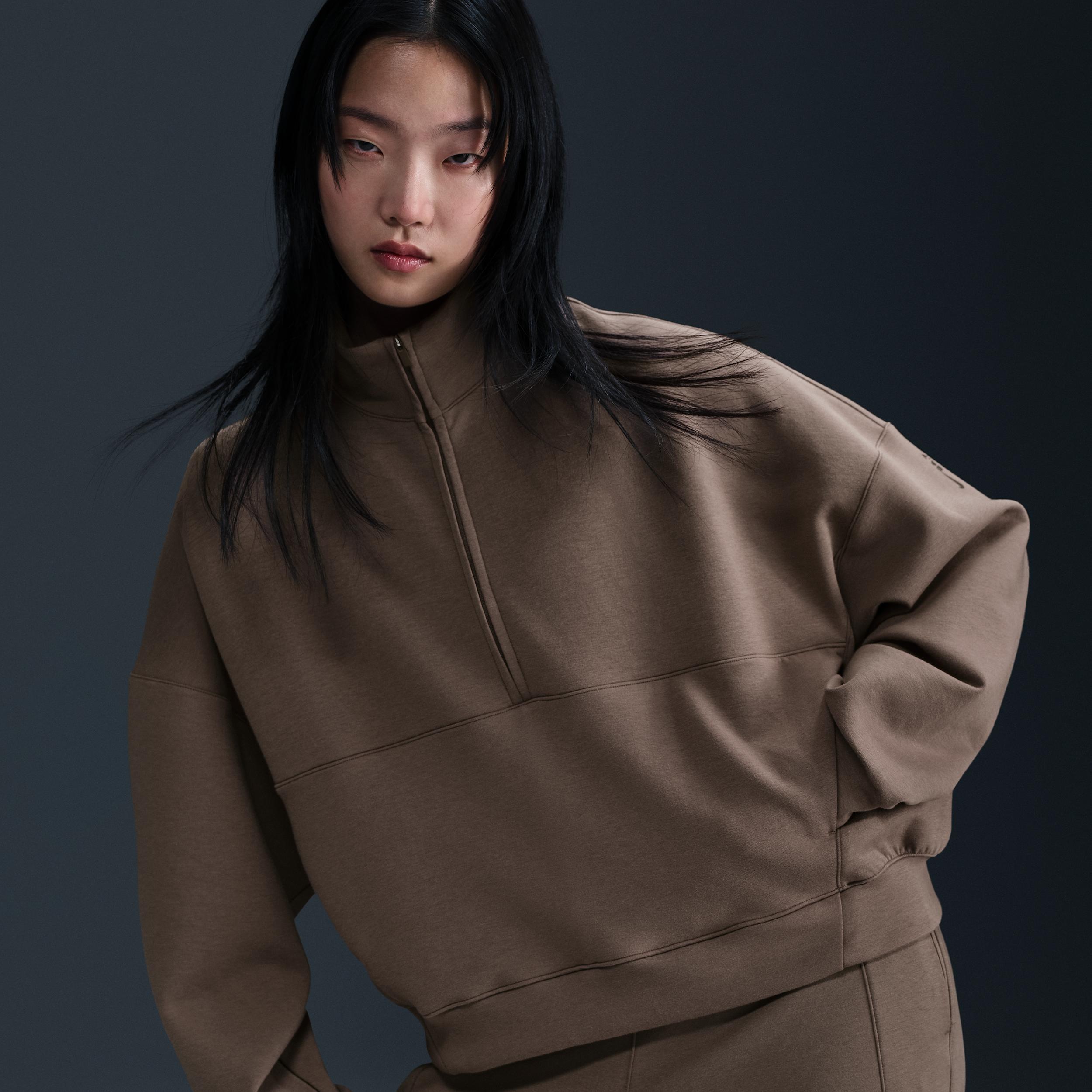 Nike Women's 24.7 ImpossiblySoft Dri-FIT Oversized 1/2-Zip Top Product Image