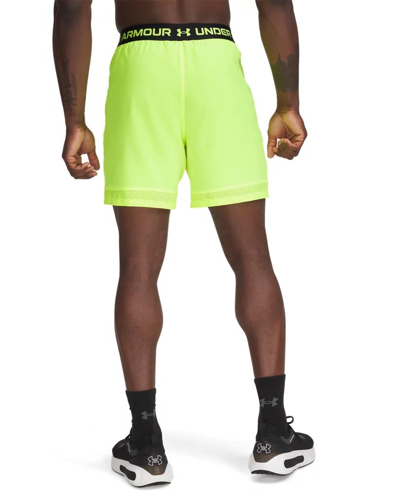 UA Vanish Woven Product Image