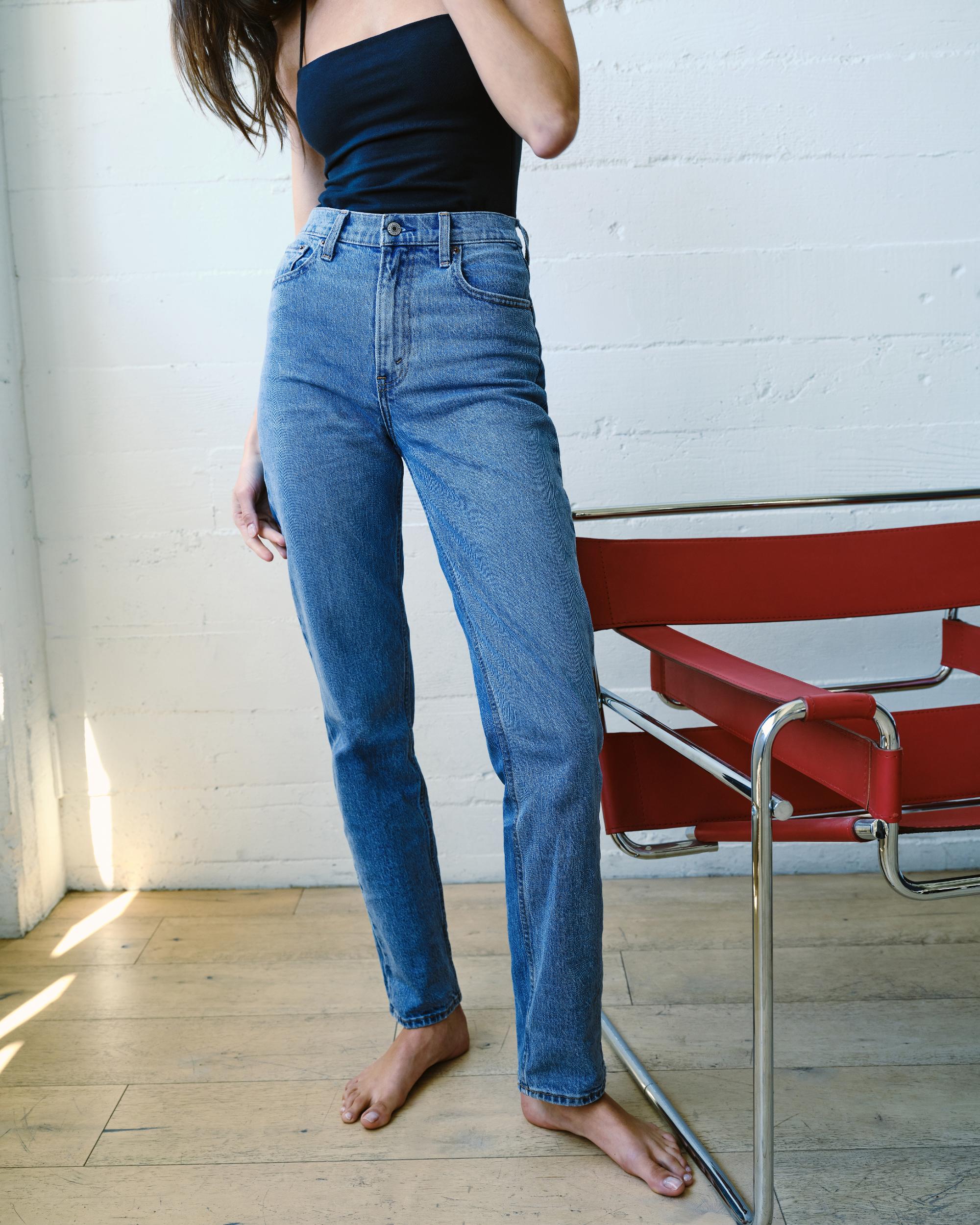 Ultra High Rise 90s Straight Jean Product Image