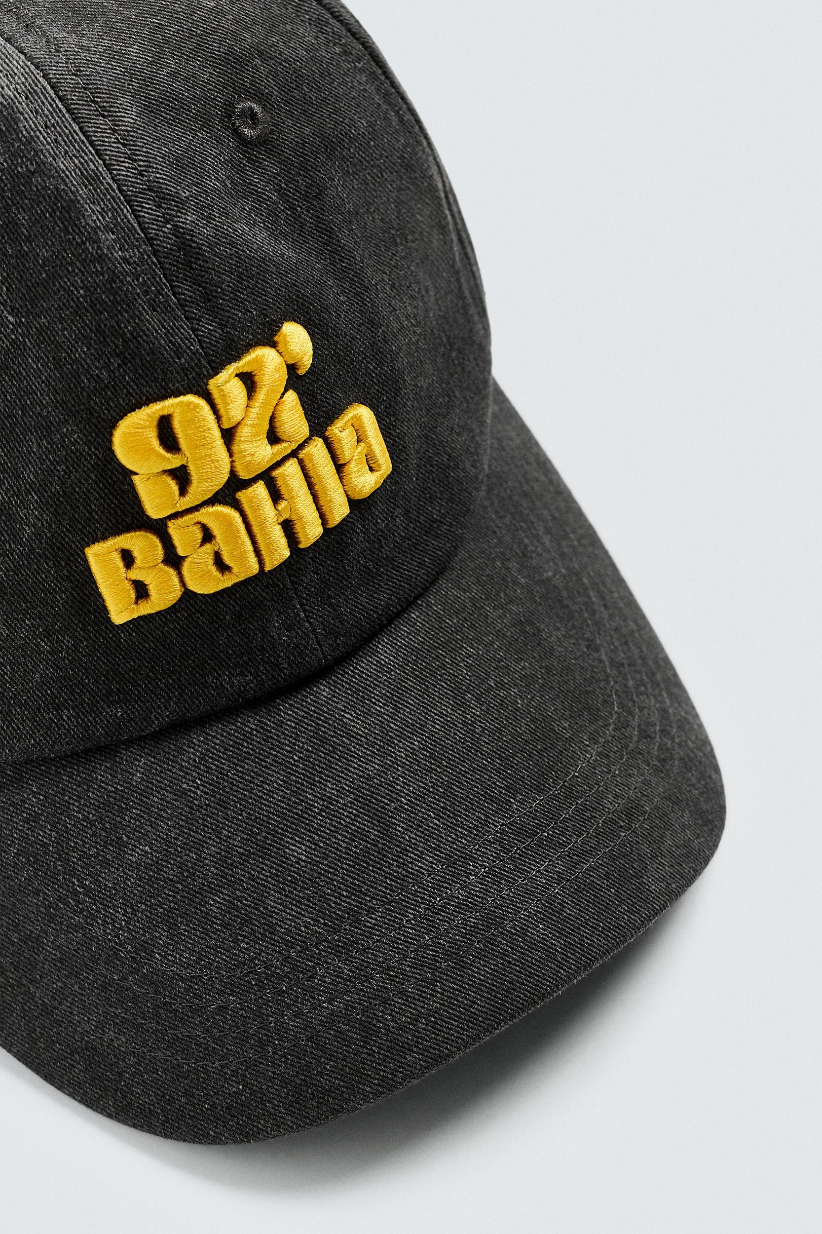 CONTRAST EMBROIDERY CAP Product Image