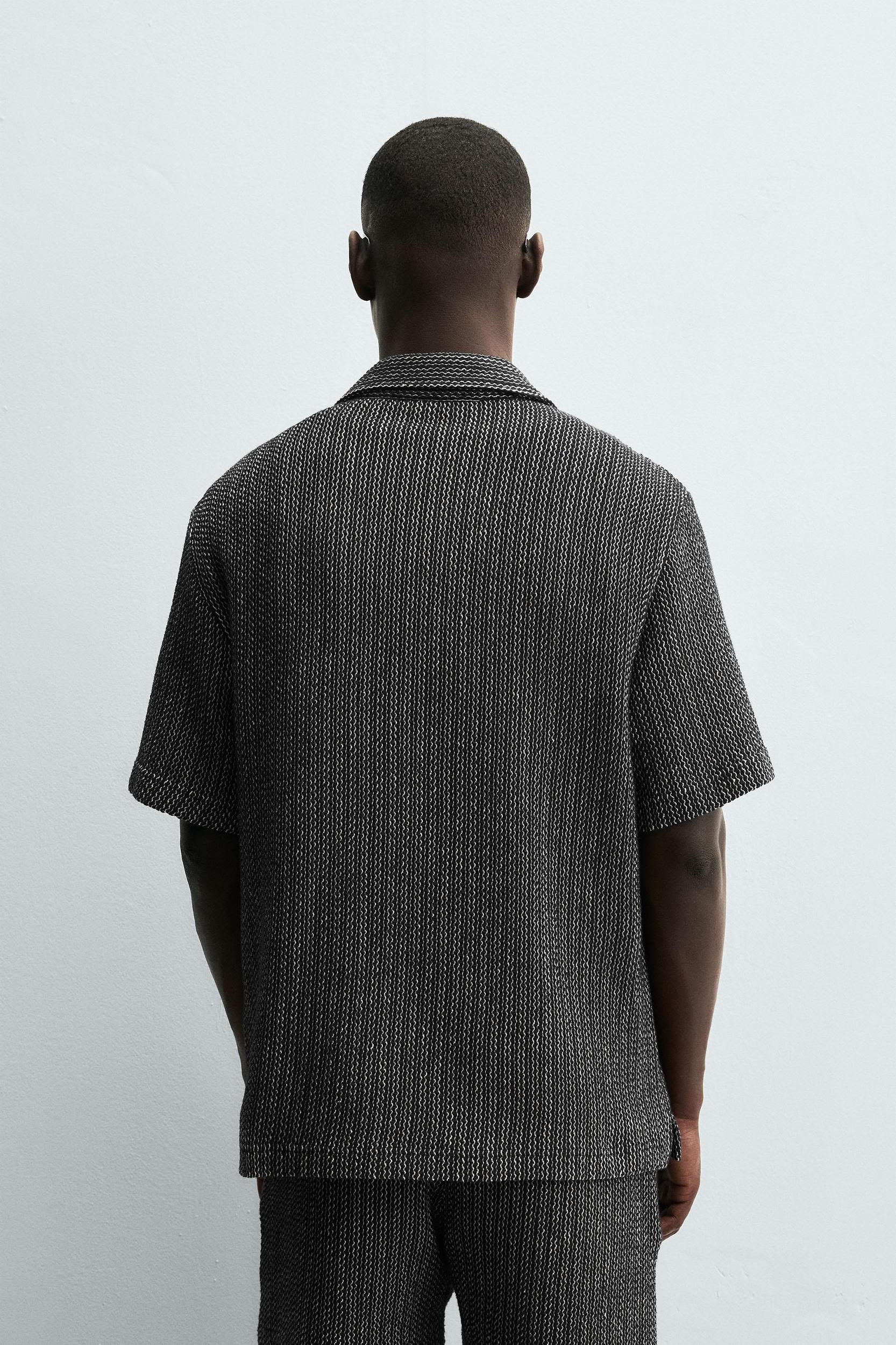 JACQUARD TEXTURED SHIRT Product Image