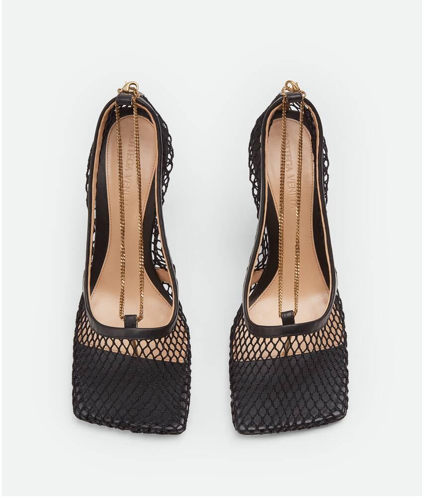 Women's Stretch Pump in Nero Product Image