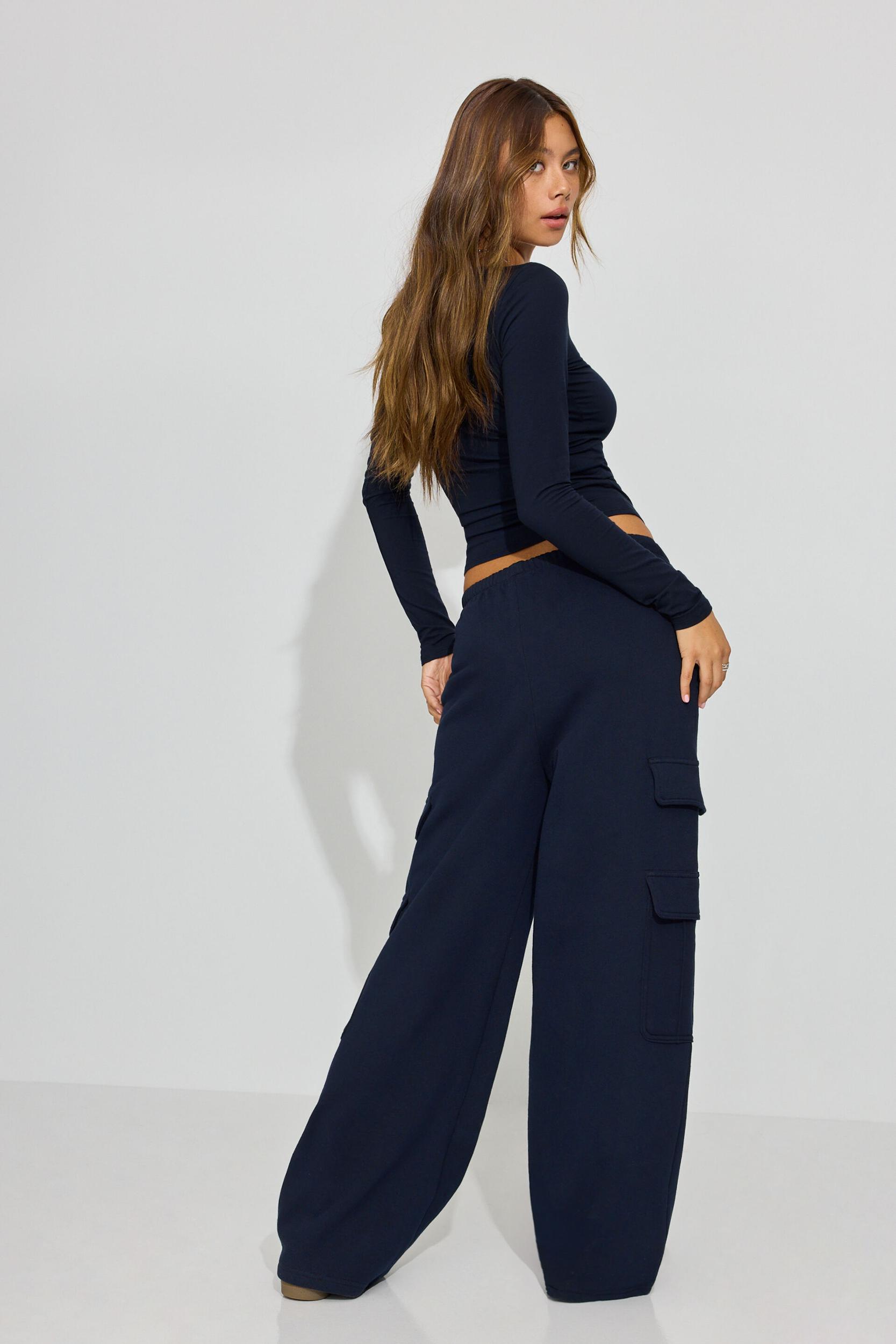 UltraFleece Baggy Cargo Sweatpants Product Image