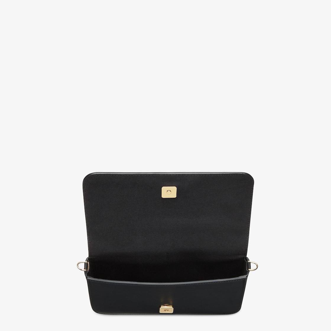 Fendigraphy Wallet On ChainBlack leather wallet Product Image