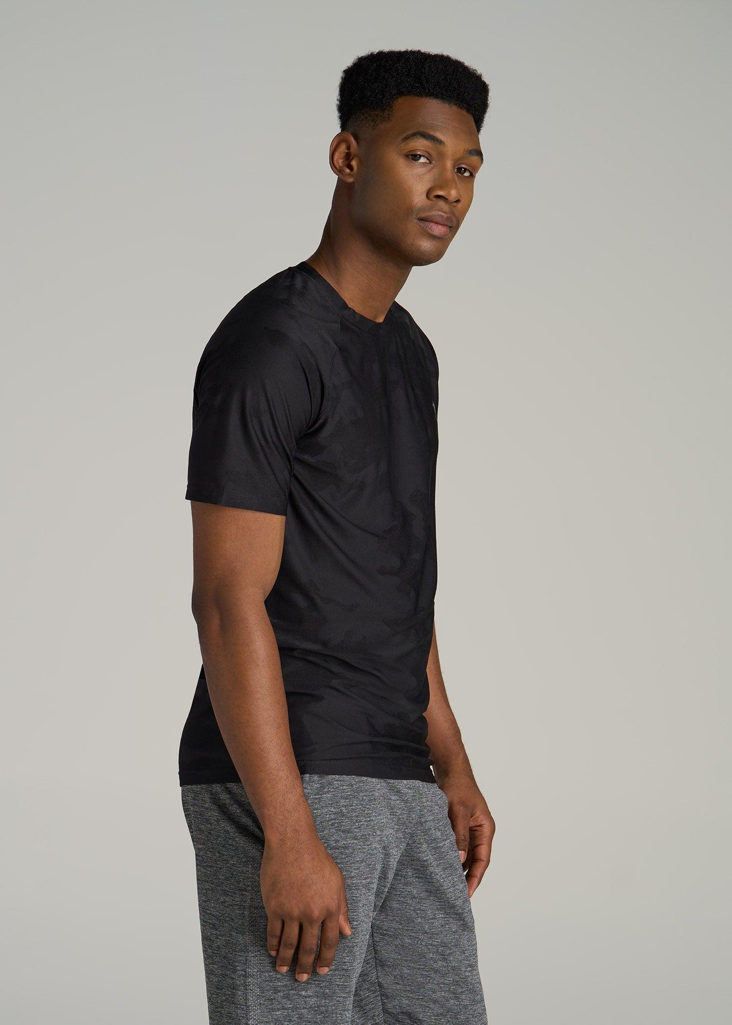 Jacquard Training T-Shirt for Tall Men in Black Male Product Image