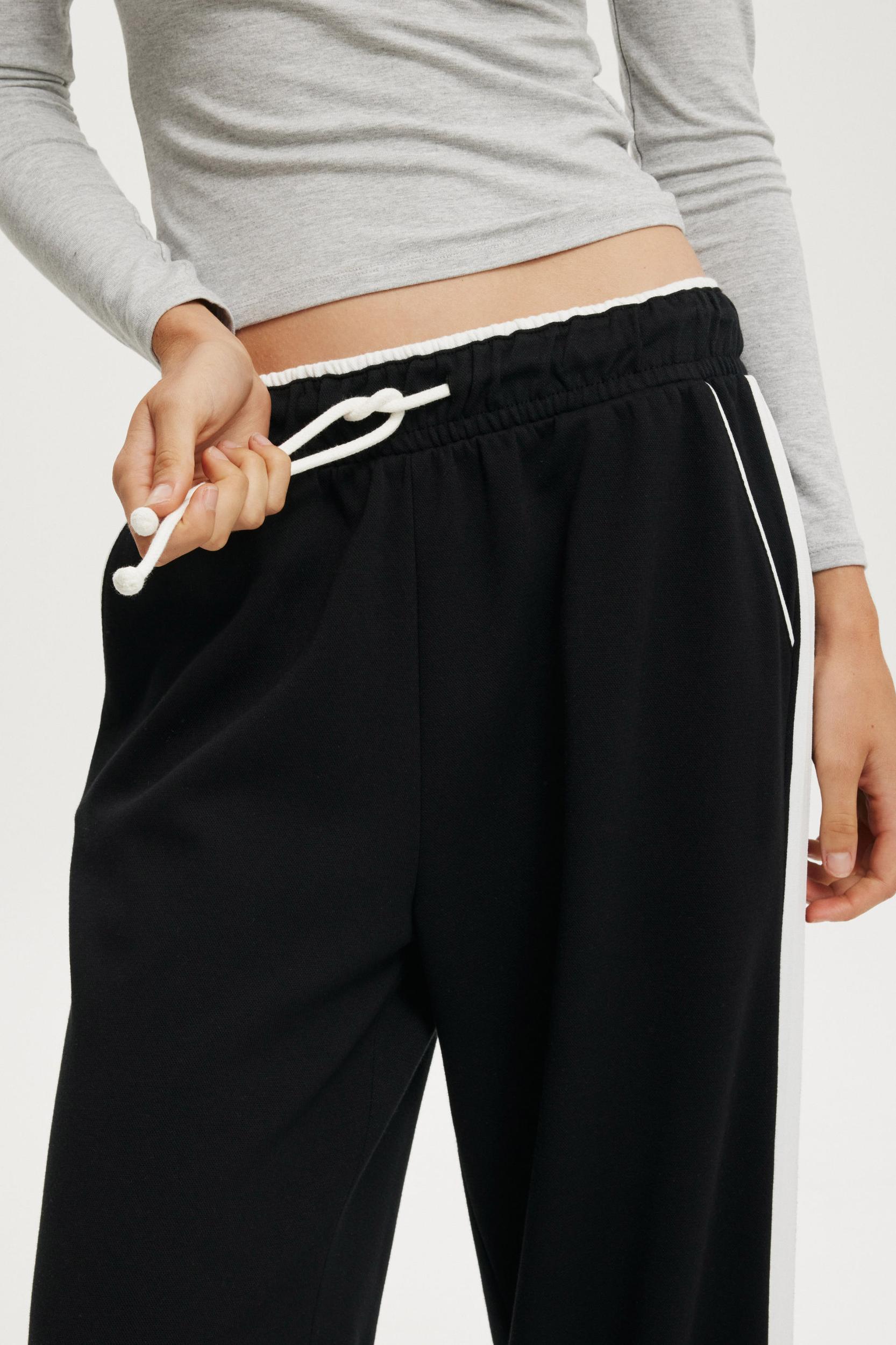 Contrast Wide Leg Sweatpant Product Image