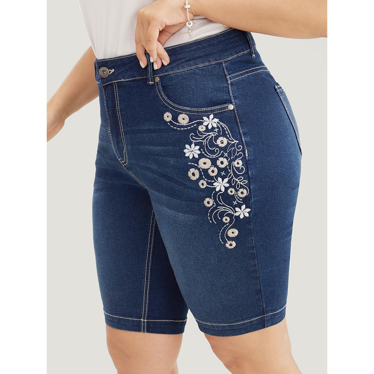 Plus Size Very Stretchy High Rise Dark Wash Floral Embroidered Denim Shorts Women DarkBlue High stretch Everyday Slanted pocket Casual Denim Shorts BloomChic 26/4X Product Image