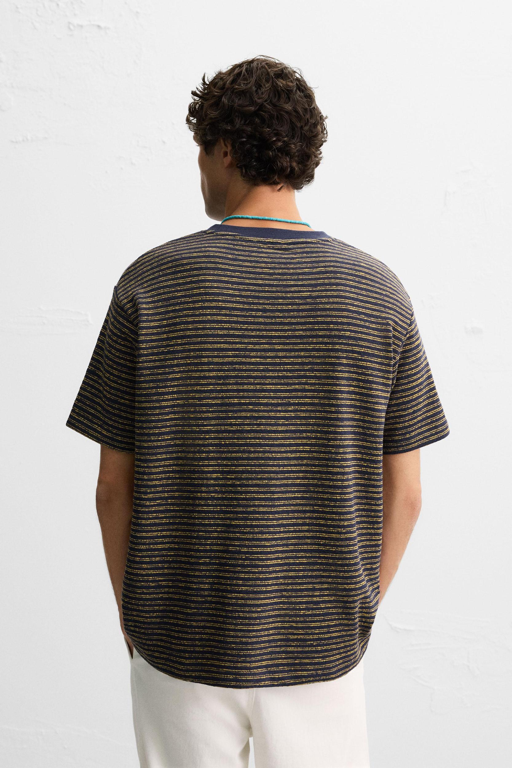 JACQUARD STRIPED T-SHIRT Product Image