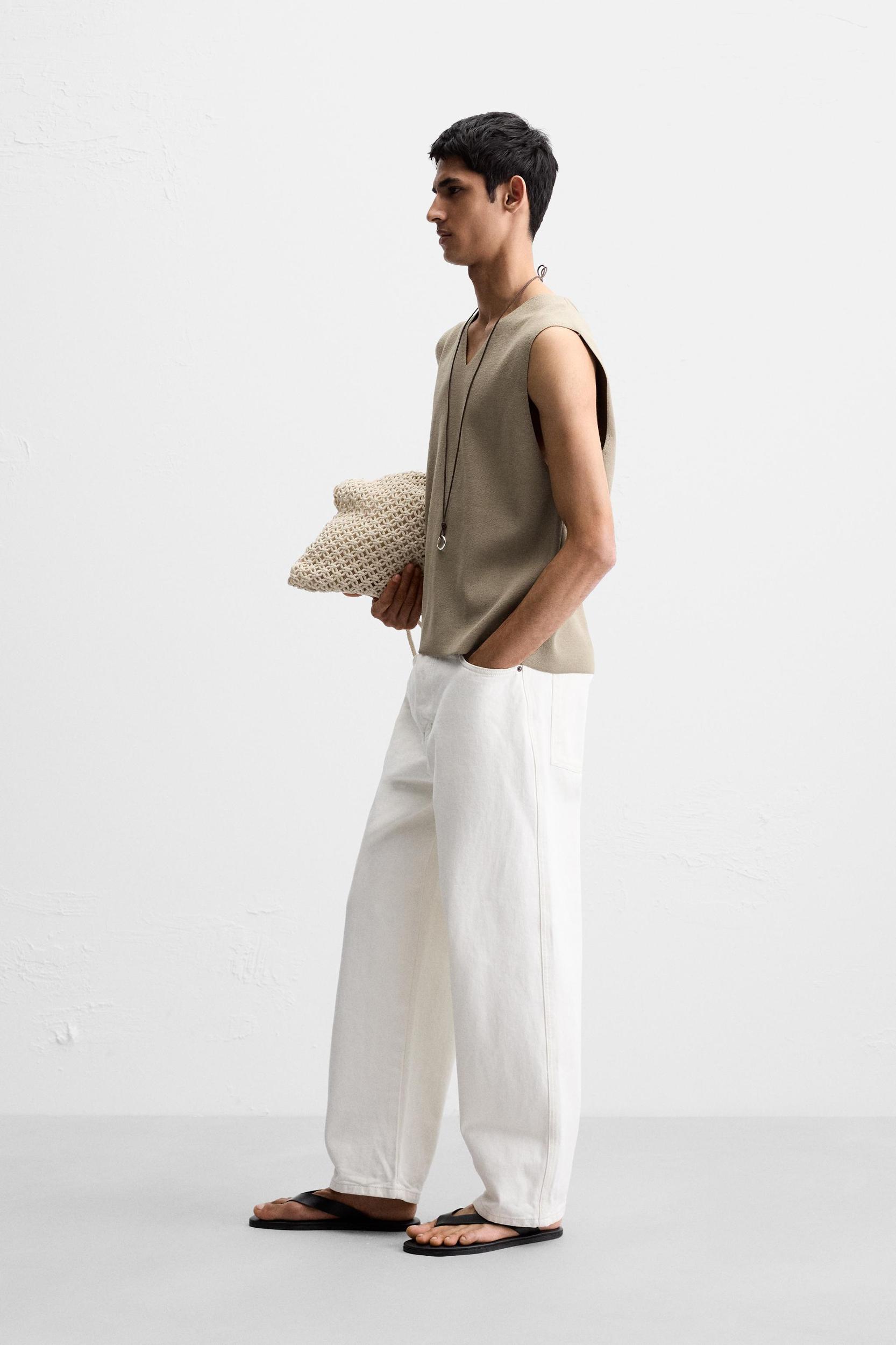 RELAXED FIT KNIT VEST Product Image