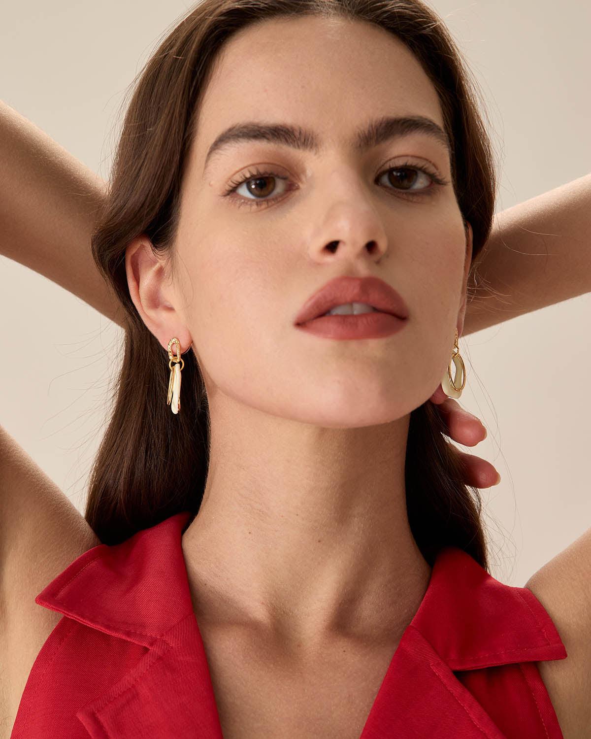 White Overlapping Geometric Earrings Product Image