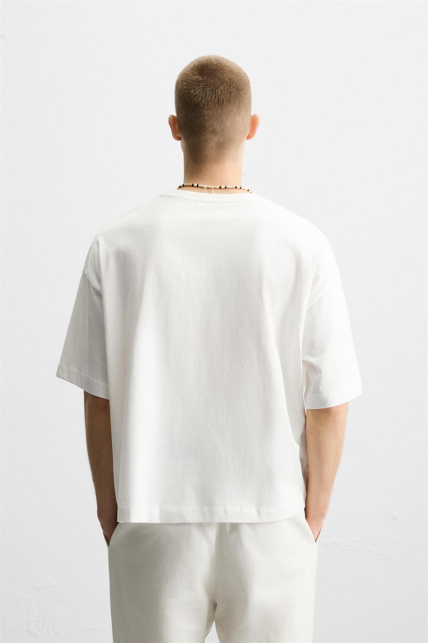 PRINTED PHOTOGRAPH T-SHIRT Product Image