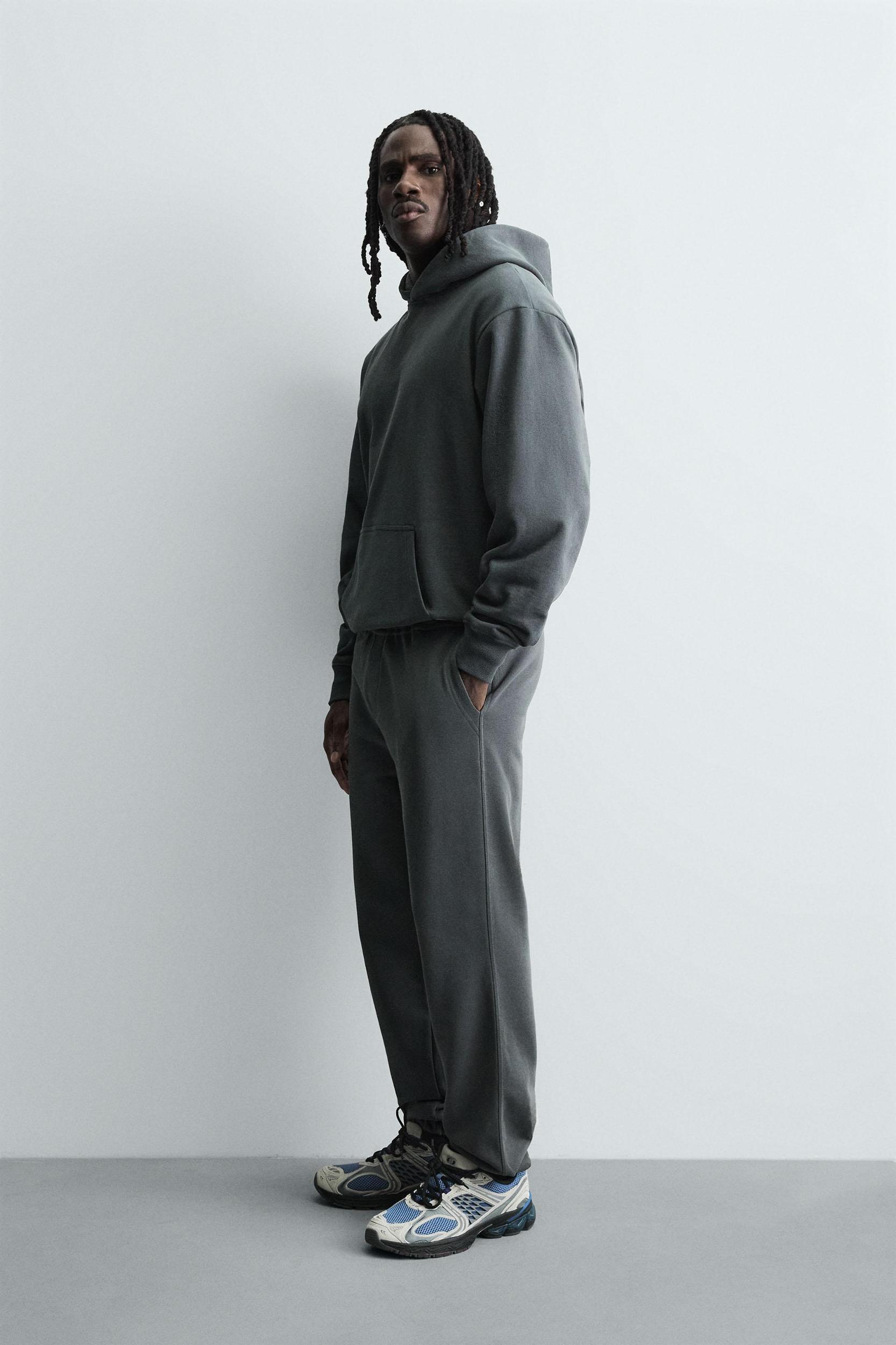 RELAXED FIT JOGGING PANTS Product Image