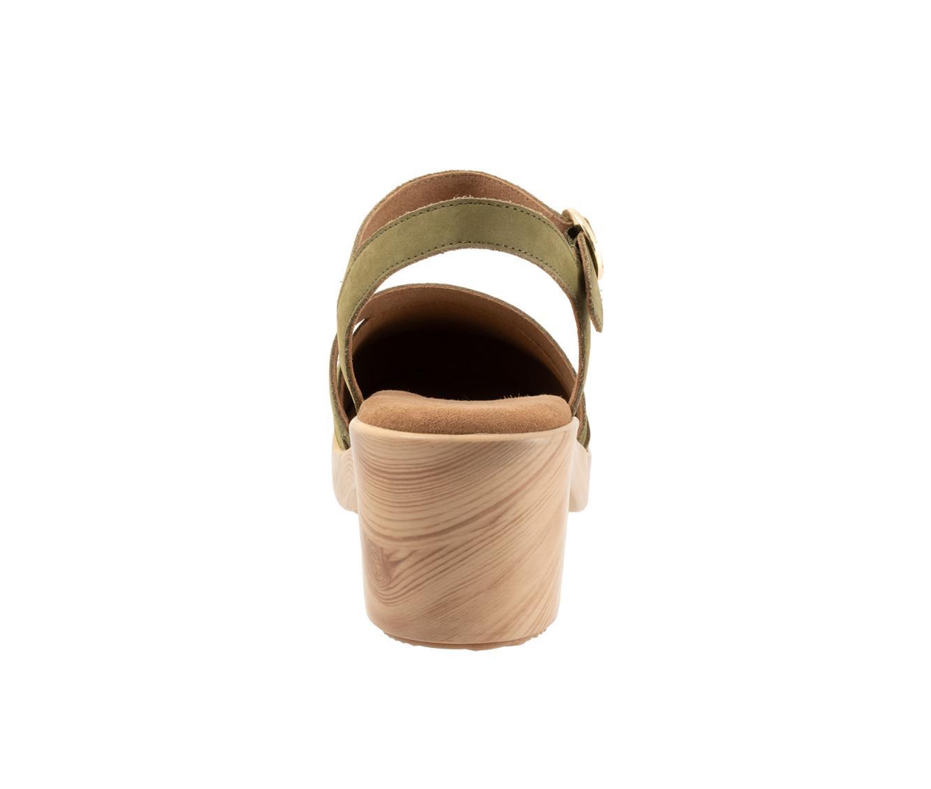 Women's Softwalk Fillmore Clogs Product Image