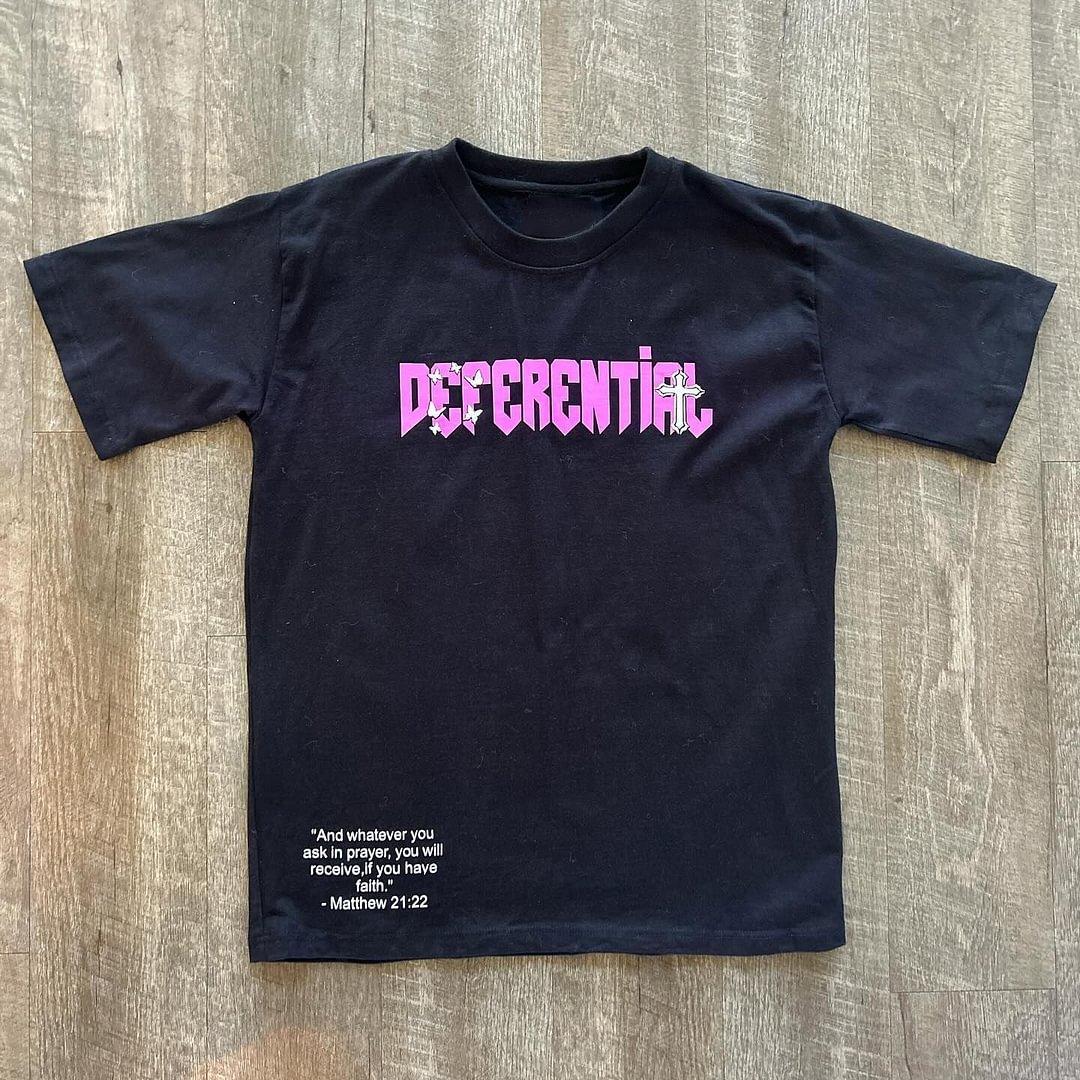 Men's Butterfly Faith Cross Vintage Graphic Cotton T-Shirt Product Image