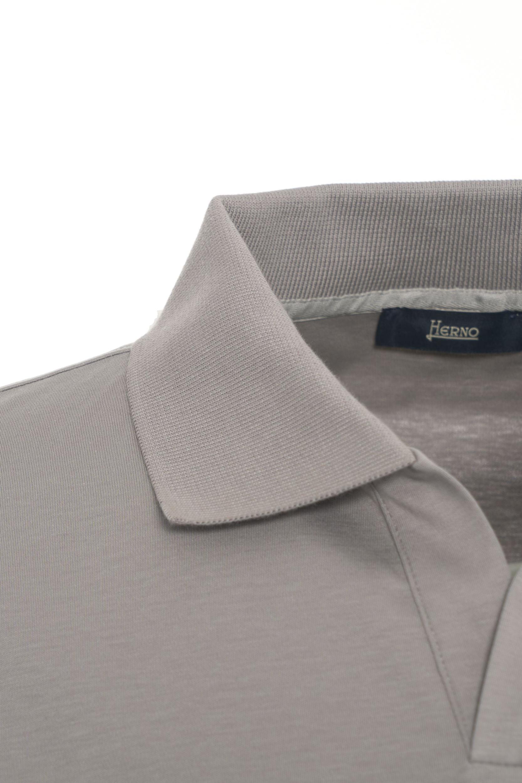 Polo shirt without buttons Product Image