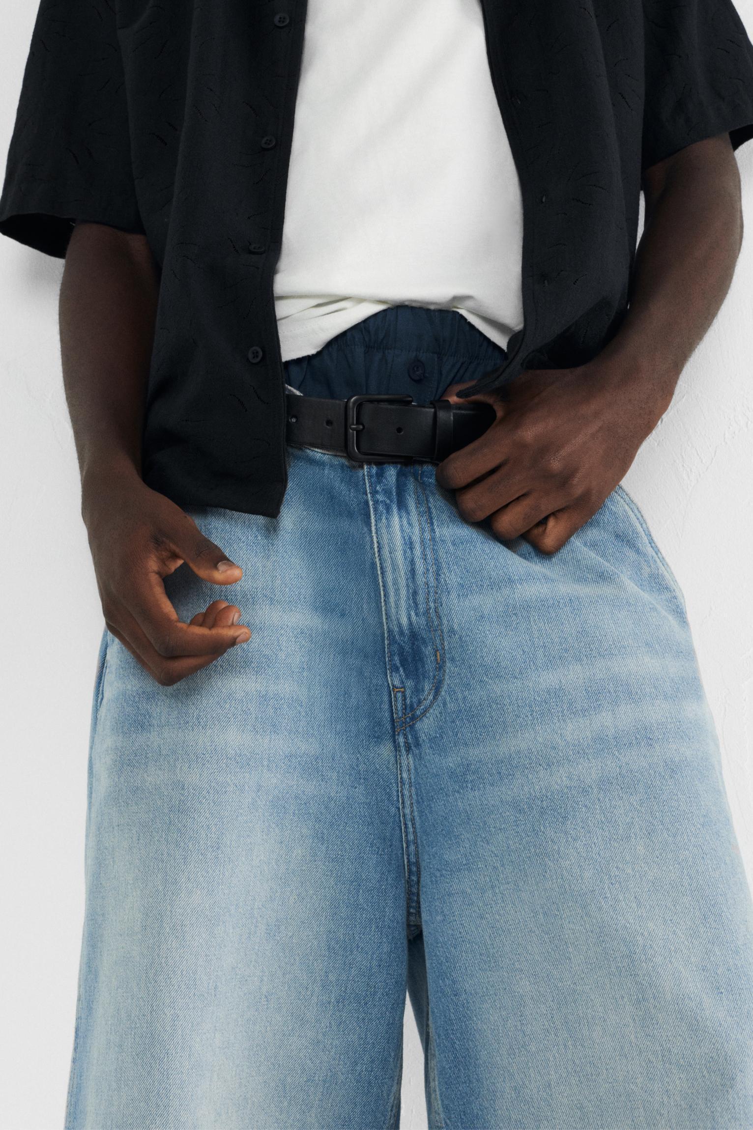 Faux leather belt with matte buckle Product Image