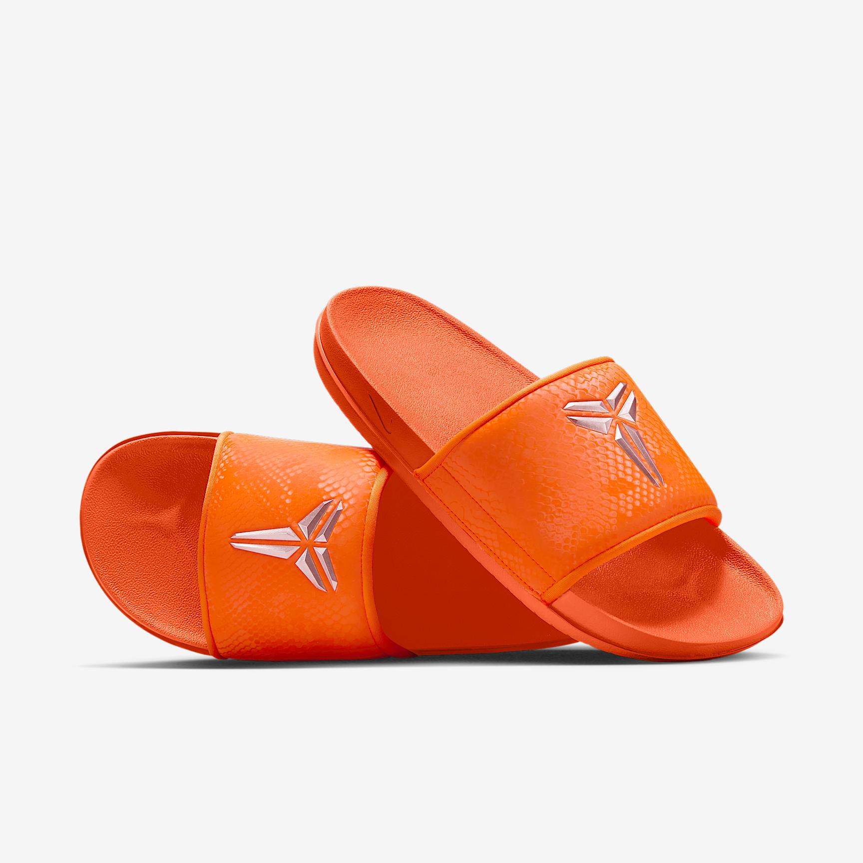 Kobe Offcourt Men's Slides Product Image