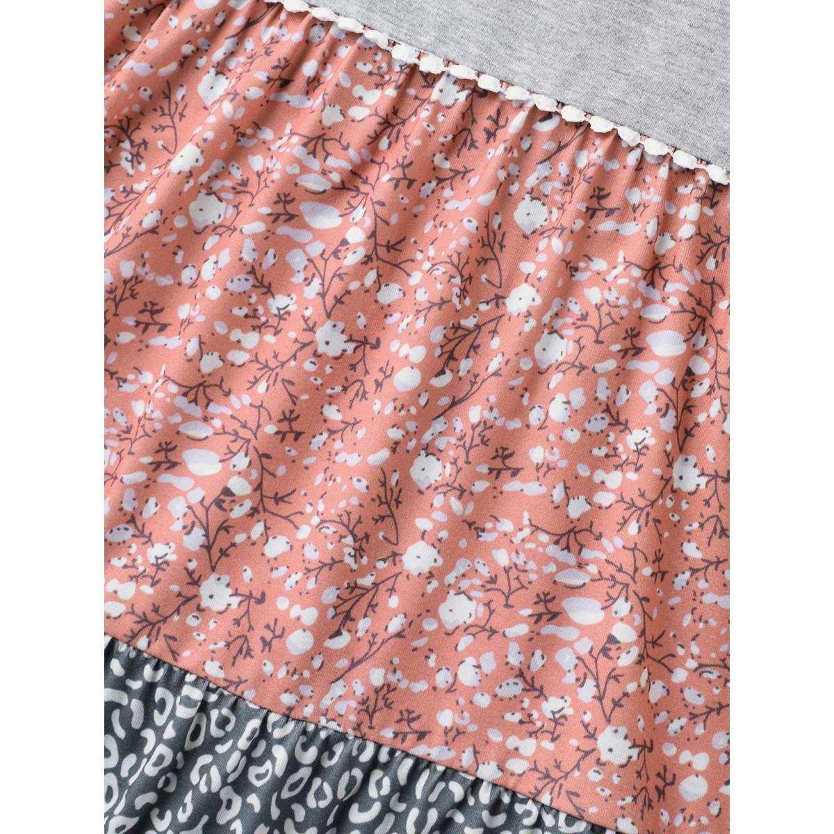 Plus Size Ditsy Floral Print Patchwork Layered T-Shirt Multicolor Women Leisure Woven ribbon&lace trim Natural Flowers Round Neck Casual T-shirts BloomChic 14-16/1X Product Image