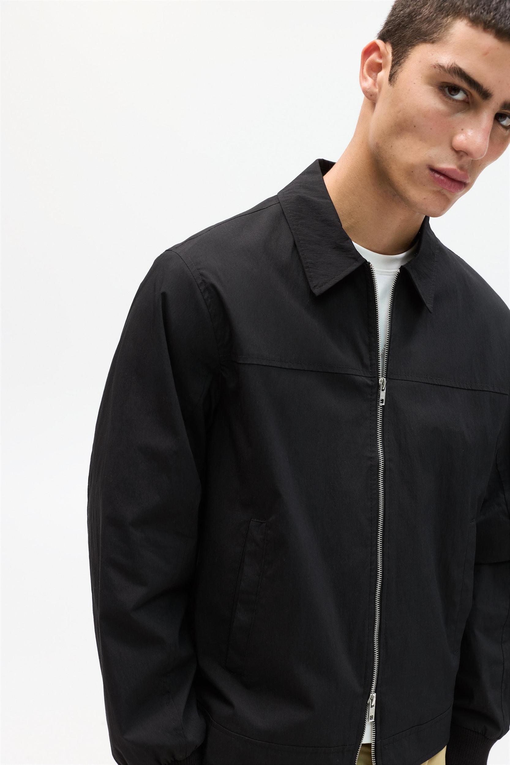 Lightweight jacket with lapel collar Product Image