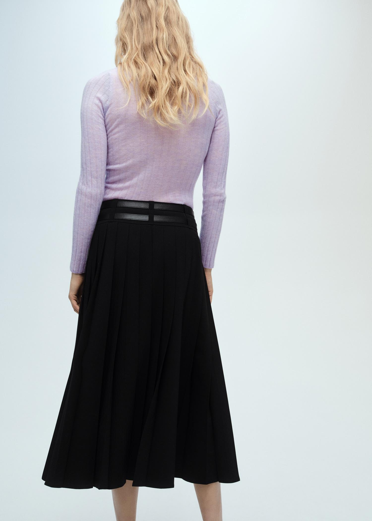 Ribbed round-neck sweater - Women | MANGO USA Product Image