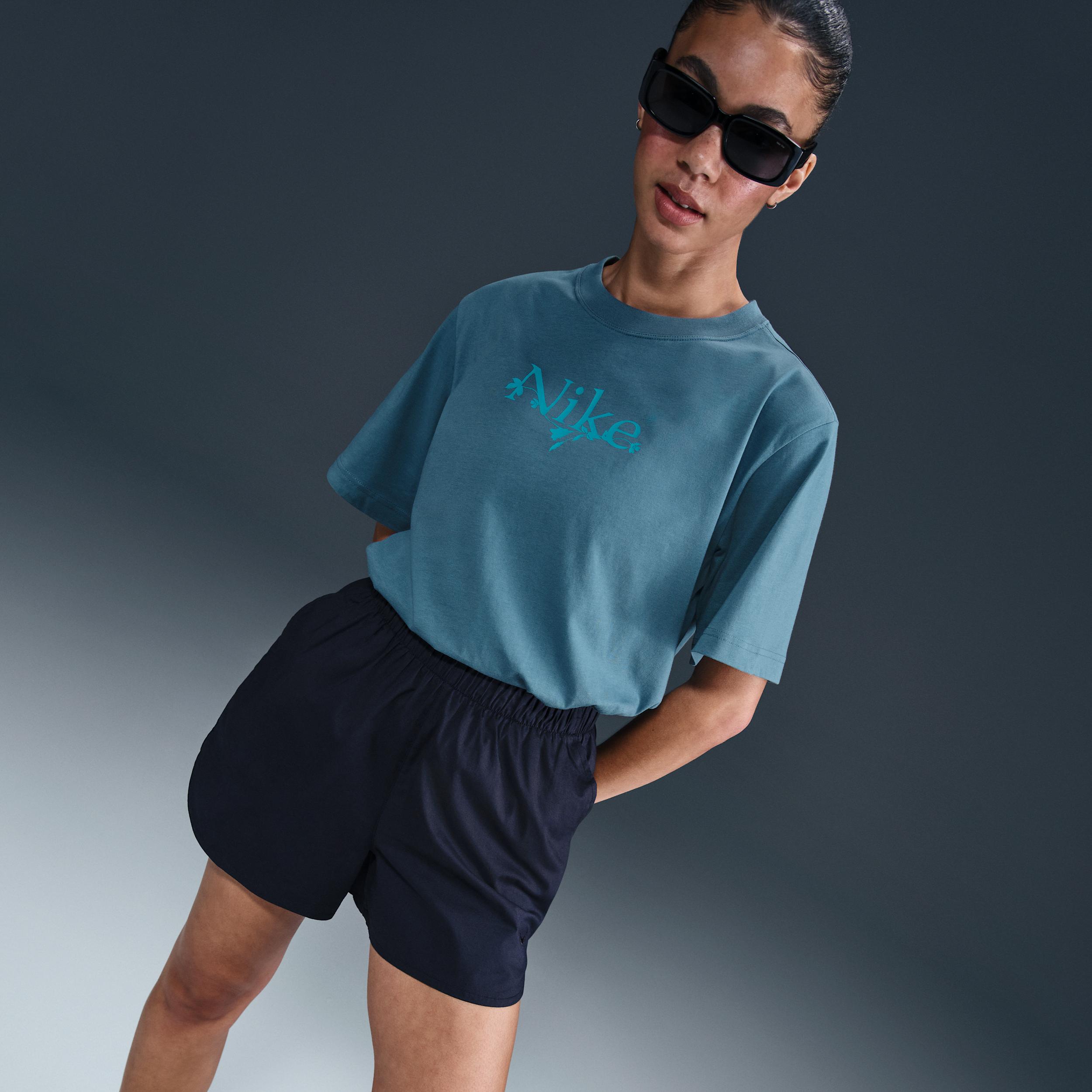Nike Sportswear Women's Loose Short-Sleeve T-Shirt Product Image