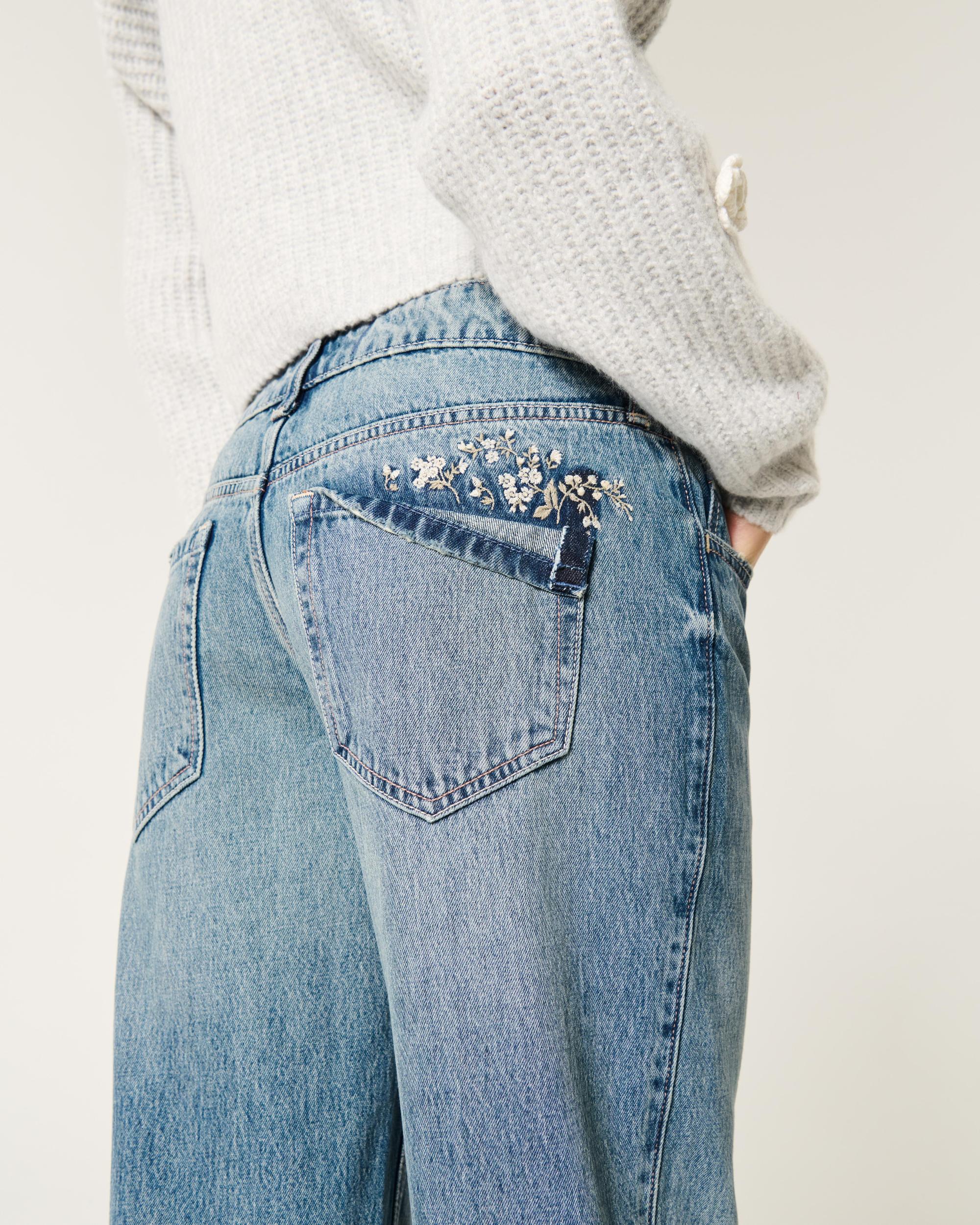 Low-Rise Ripped Light Wash Baggy Jeans Product Image