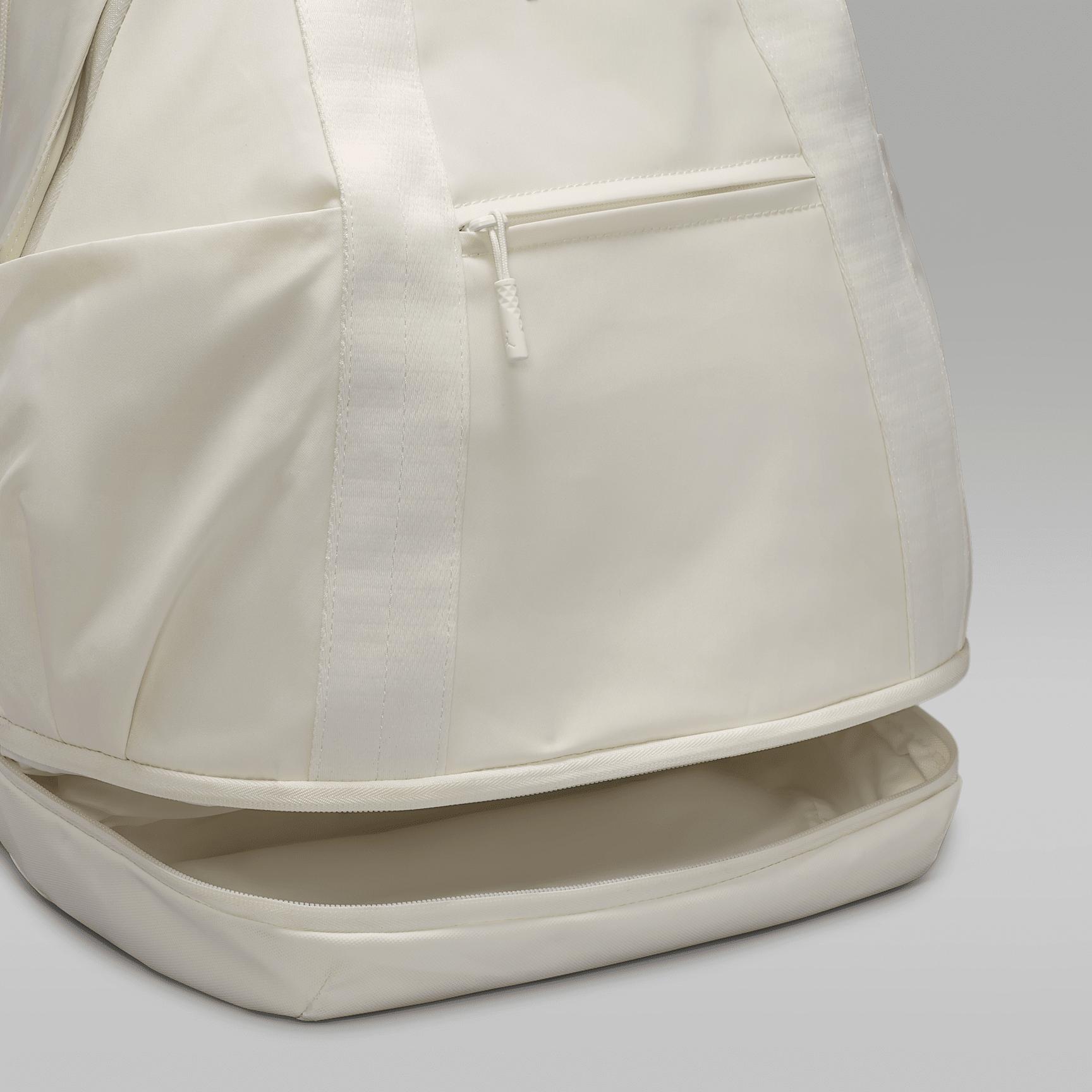 Womens Jordan Alpha Backpack (28L) | WA0868-782 Product Image