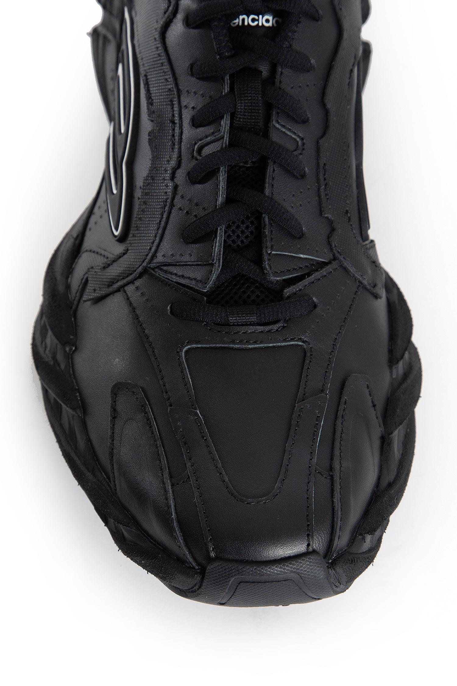 Monday sneakers Product Image