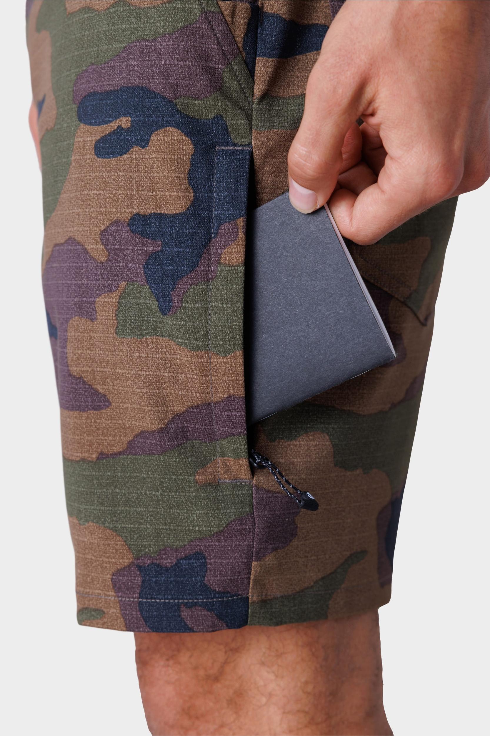 686 Men's Everywhere Hybrid Short Male Product Image