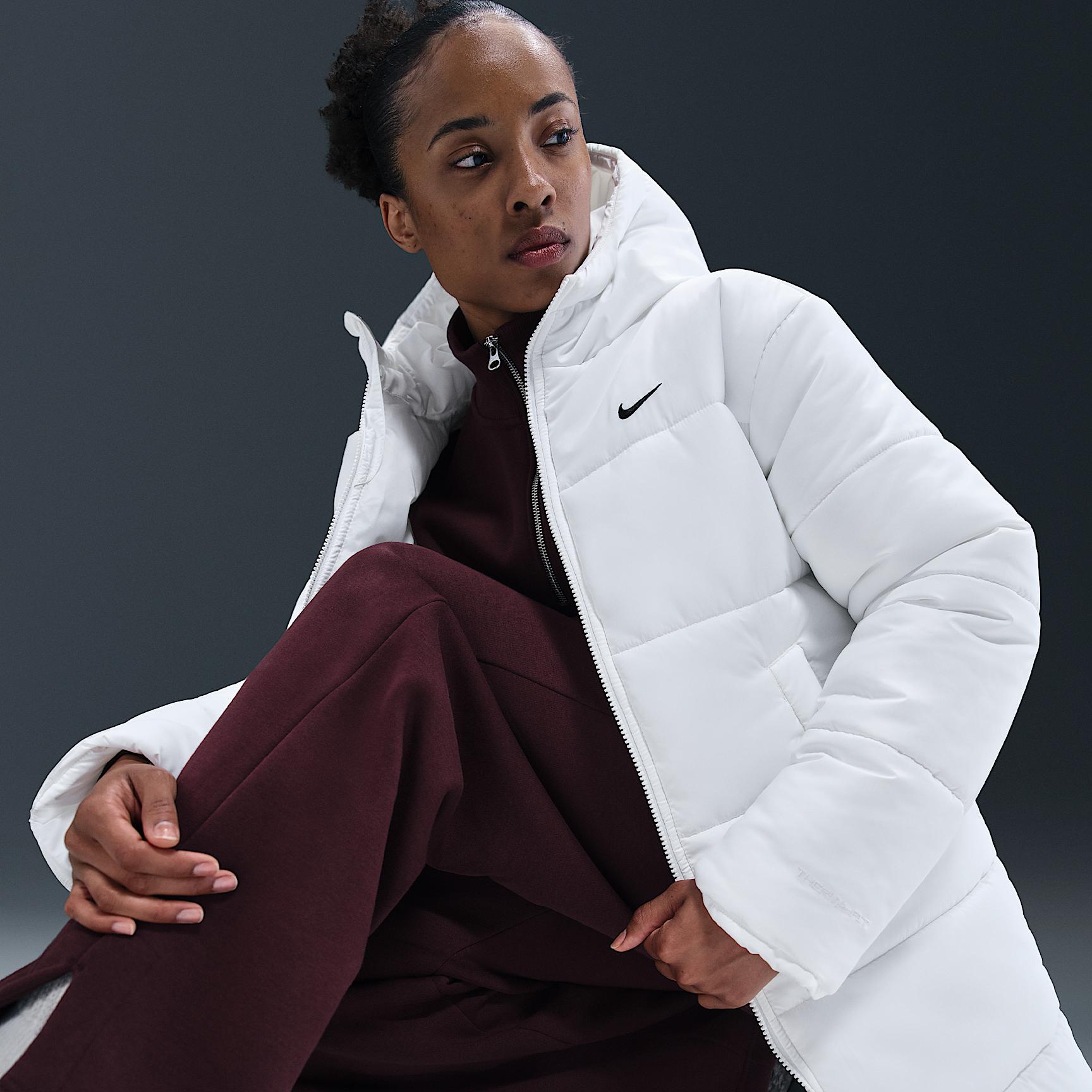 Womens Nike Sportswear Classic Therma-FIT Loose Hooded Parka | HV4912-100 Product Image
