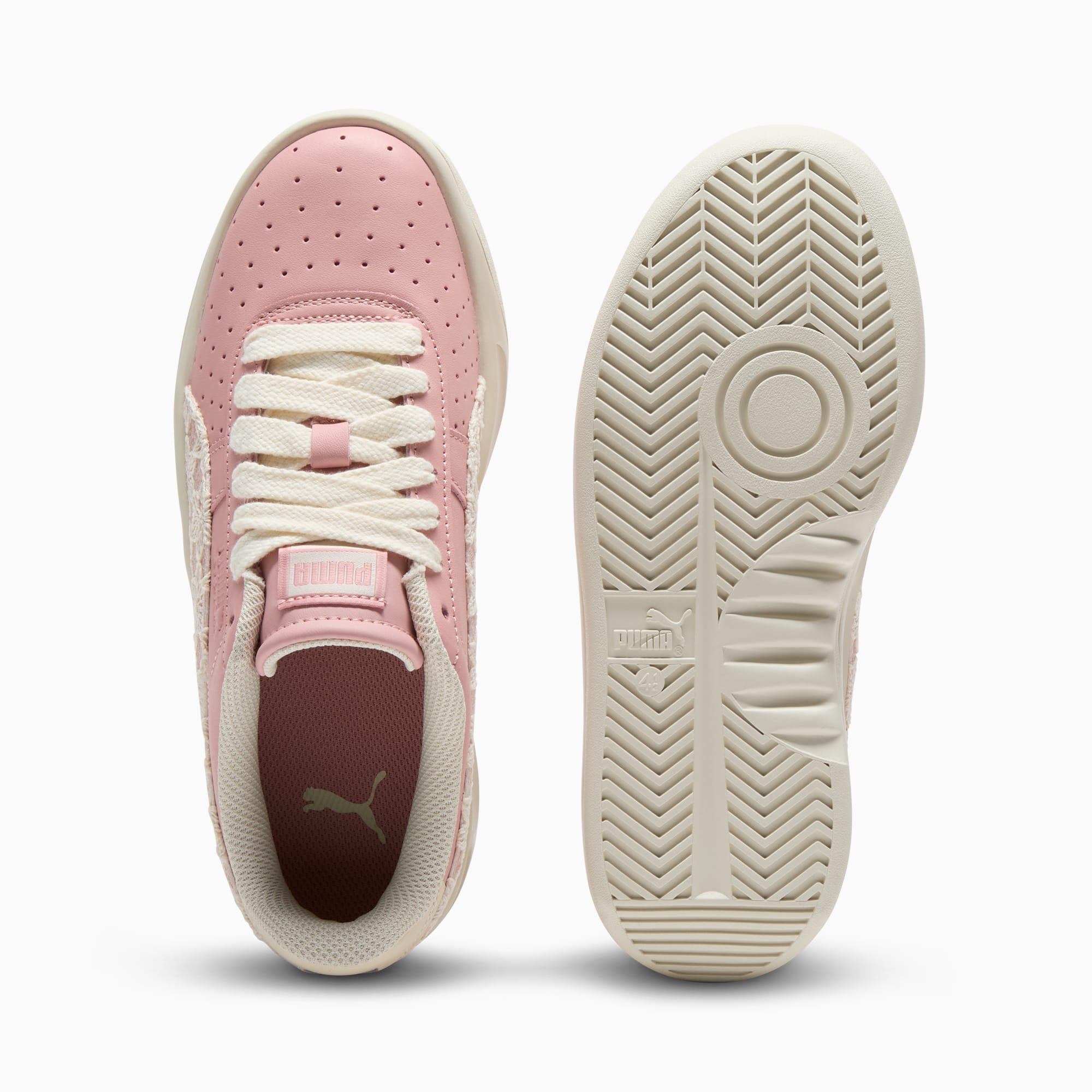 GV Special Bloom Women's Sneakers Product Image