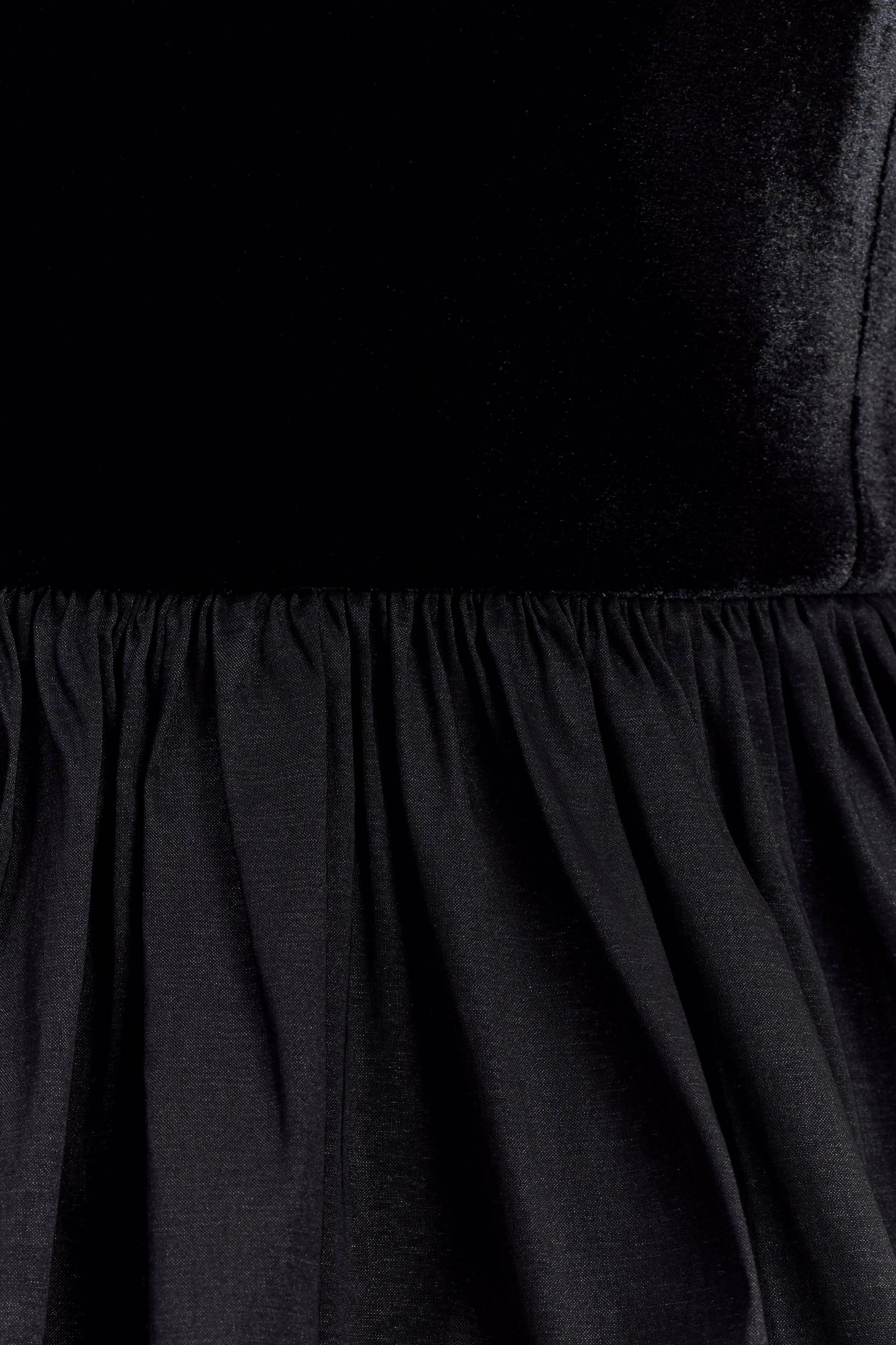 Liv Off Shoulders Velvet Mini Dress - Black Product Image