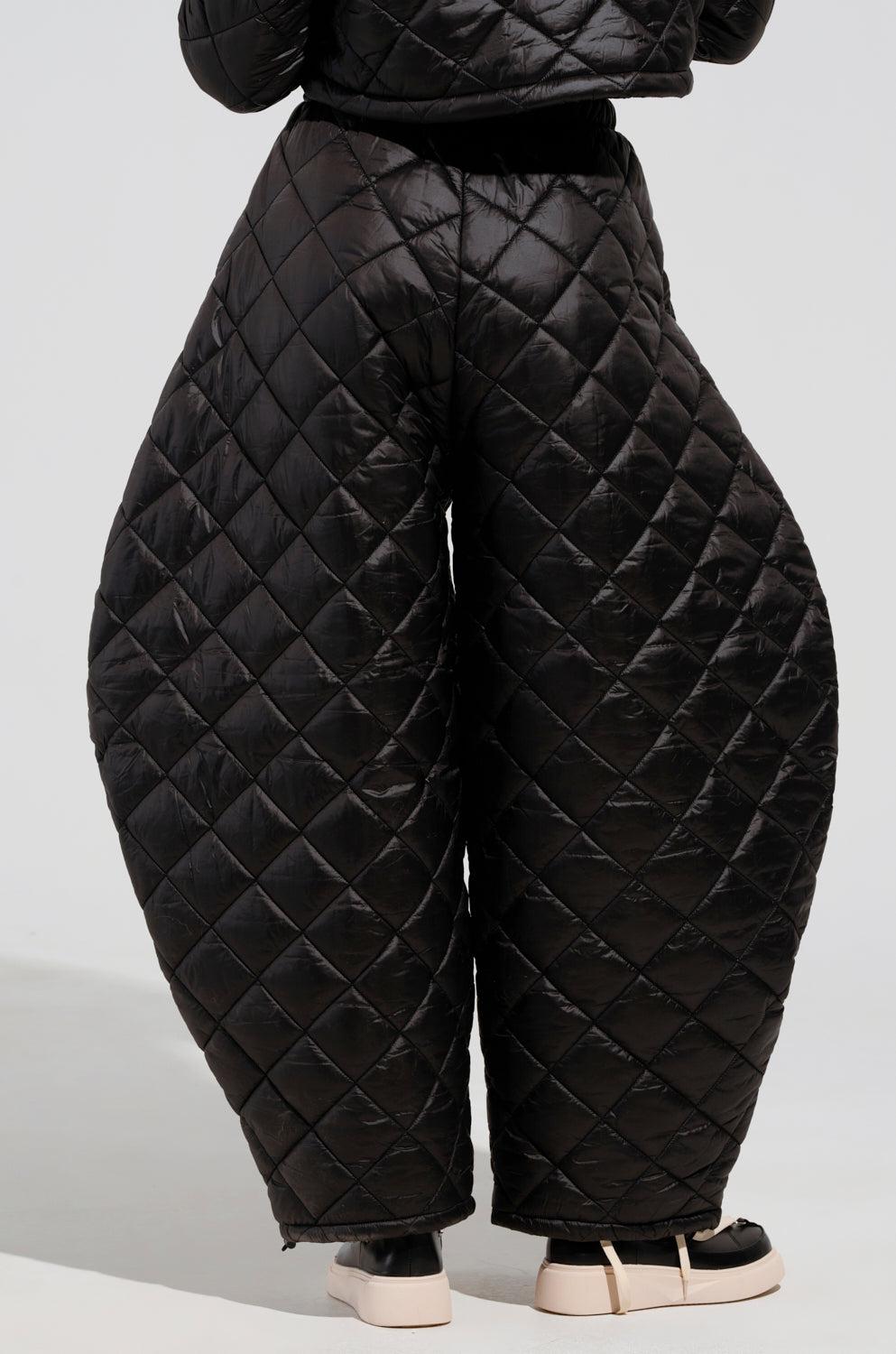 VIVI OVERSIZED PUFFER PANTS IN BLACK Product Image