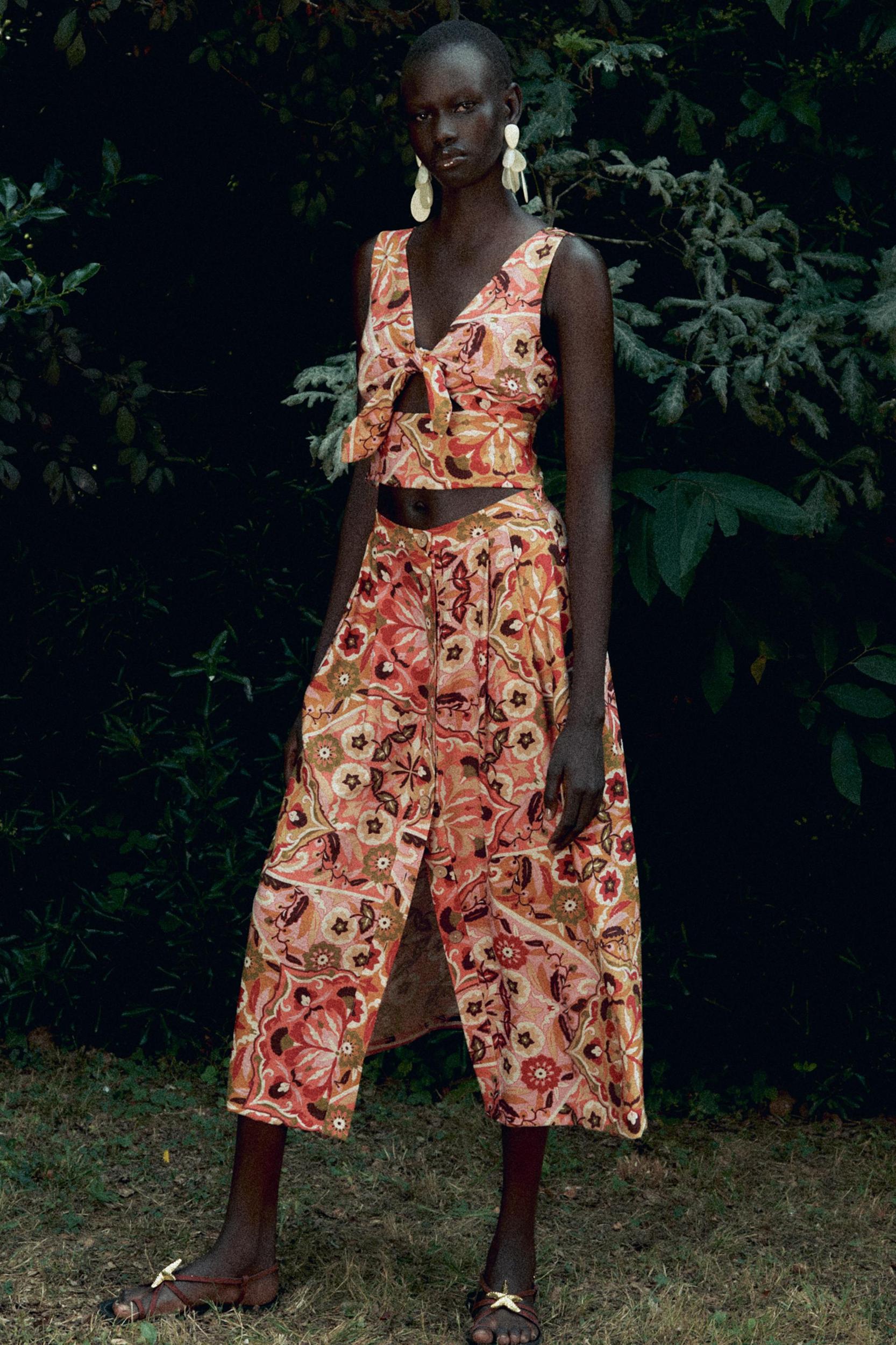 KNOTTED PRINTED RUSTIC TOP Product Image