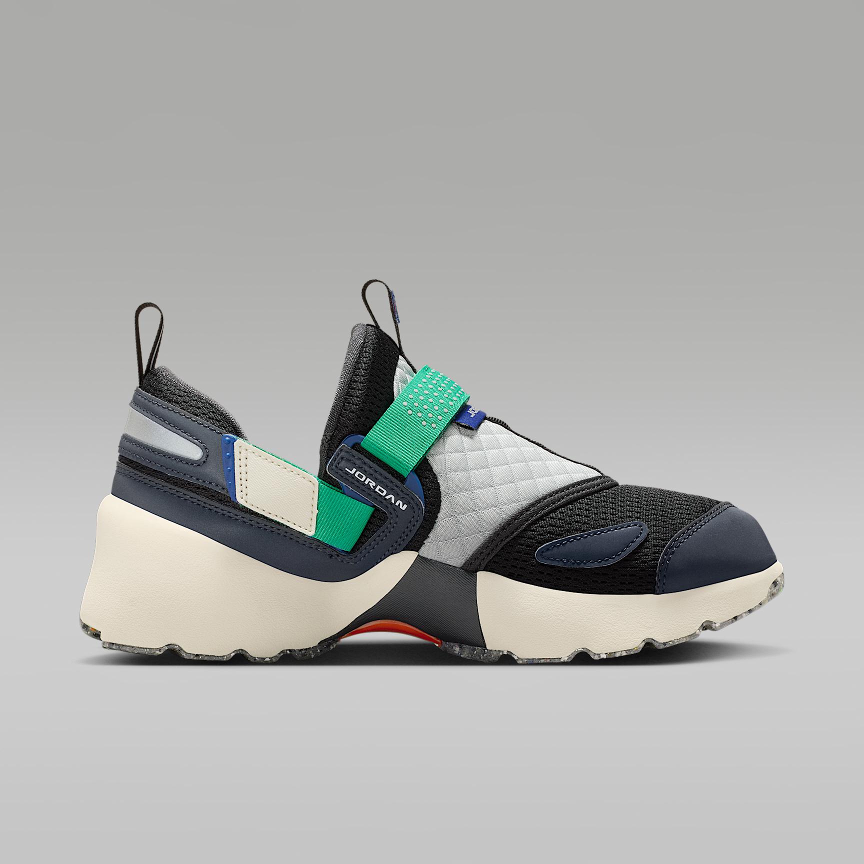 Jordan Trunner LX Women's Shoes Product Image