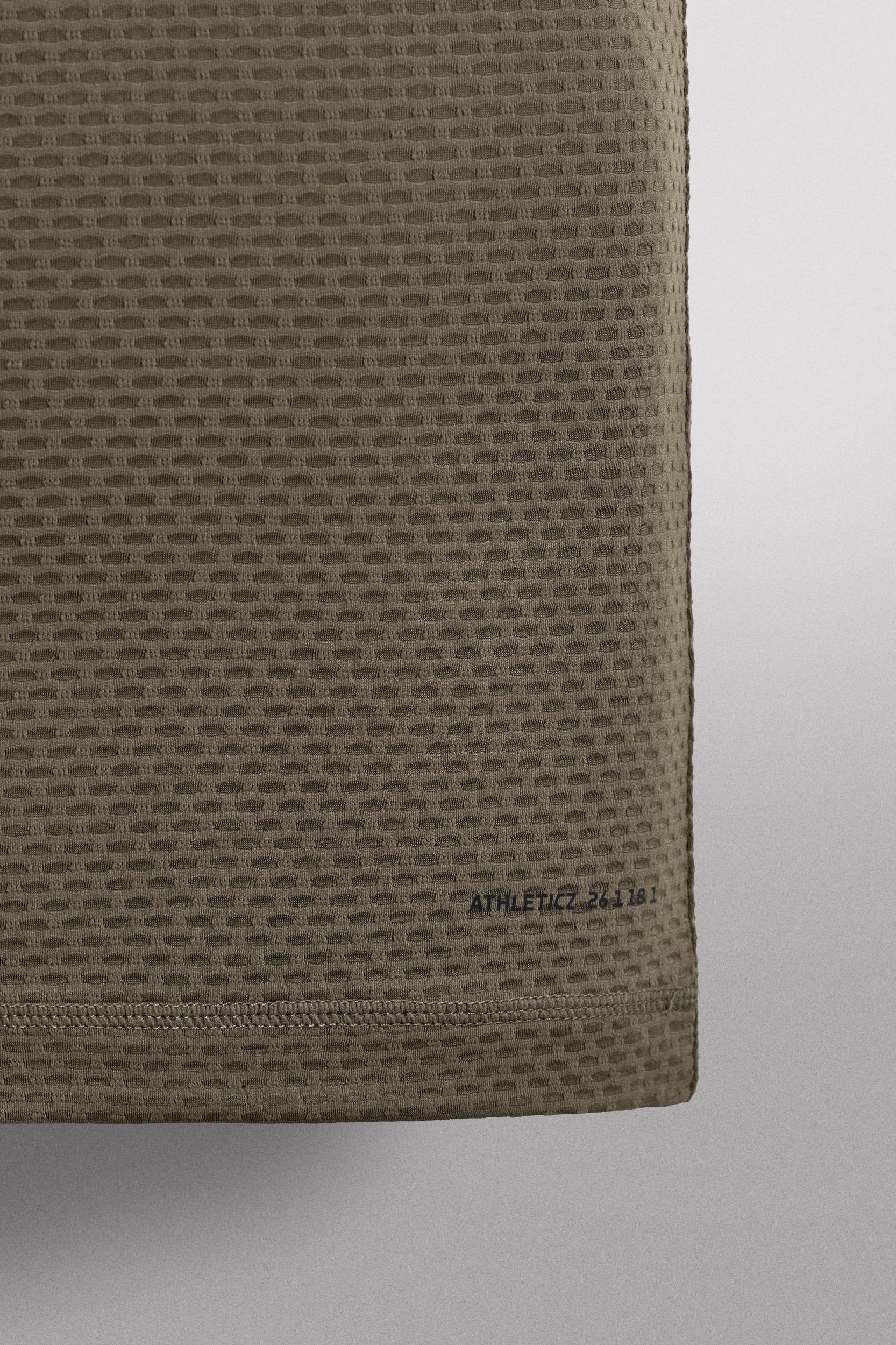 GRAVEL FIRST LAYER TANK TOP Product Image